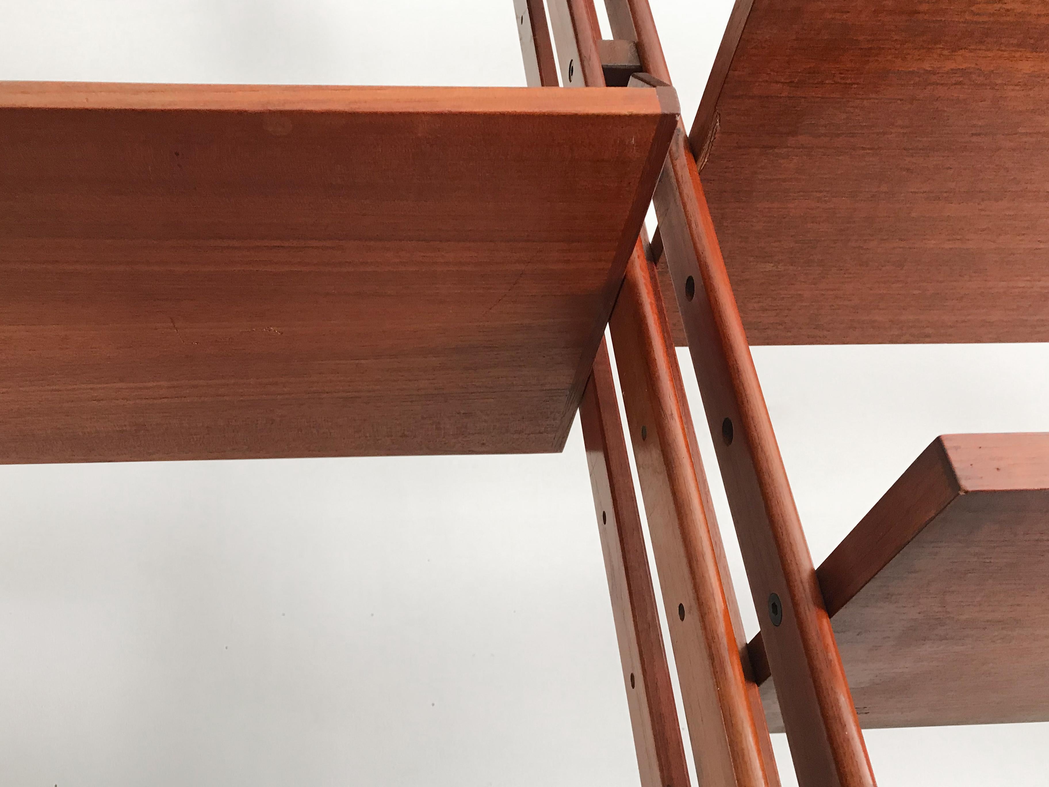 Franco Albini Italian Midcentury Wood Bookcase LB7 for Poggi, 1950s 8