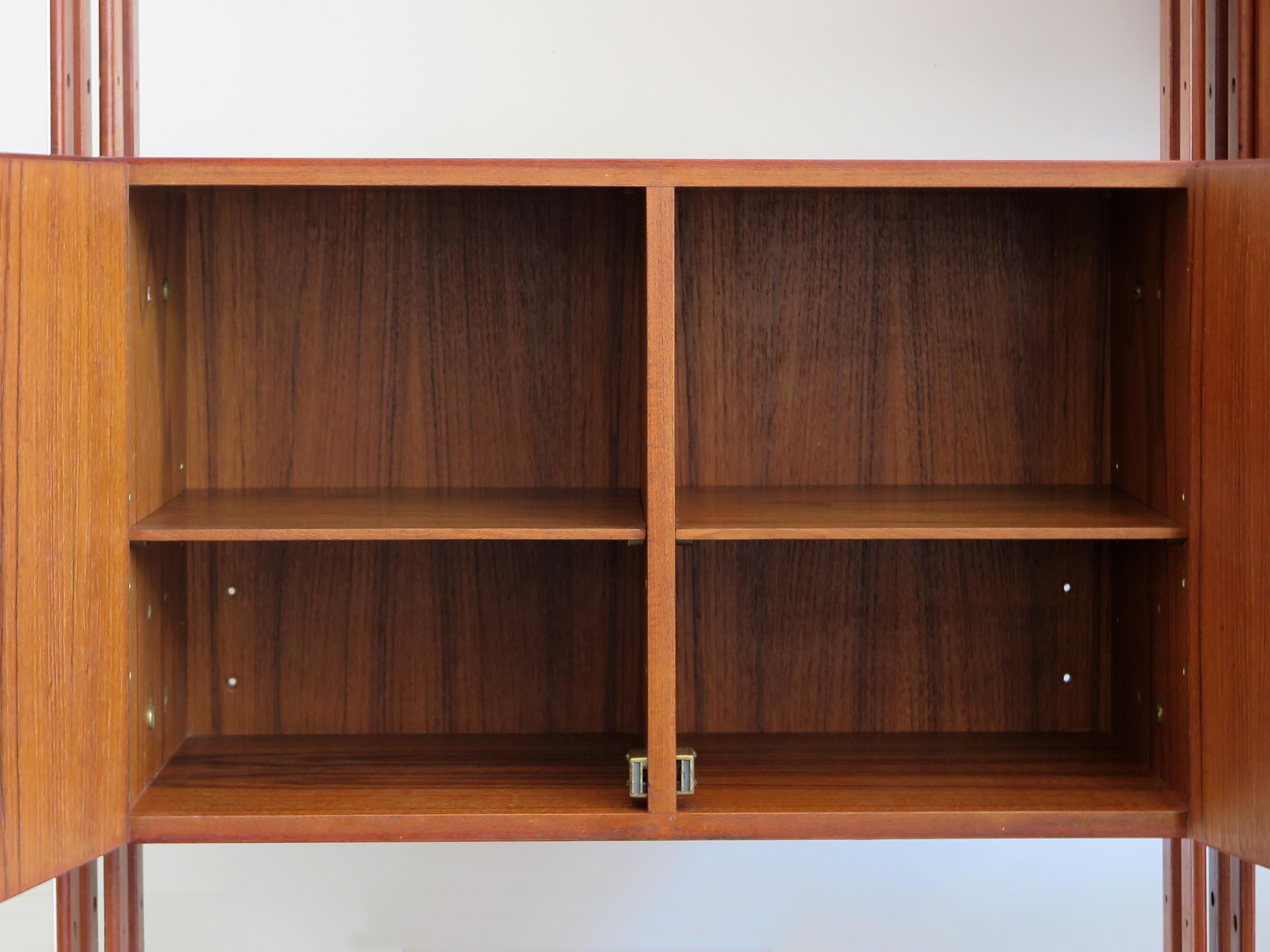 Franco Albini Italian Midcentury Wood Bookcase LB7 for Poggi, 1950s In Good Condition In Reggio Emilia, IT