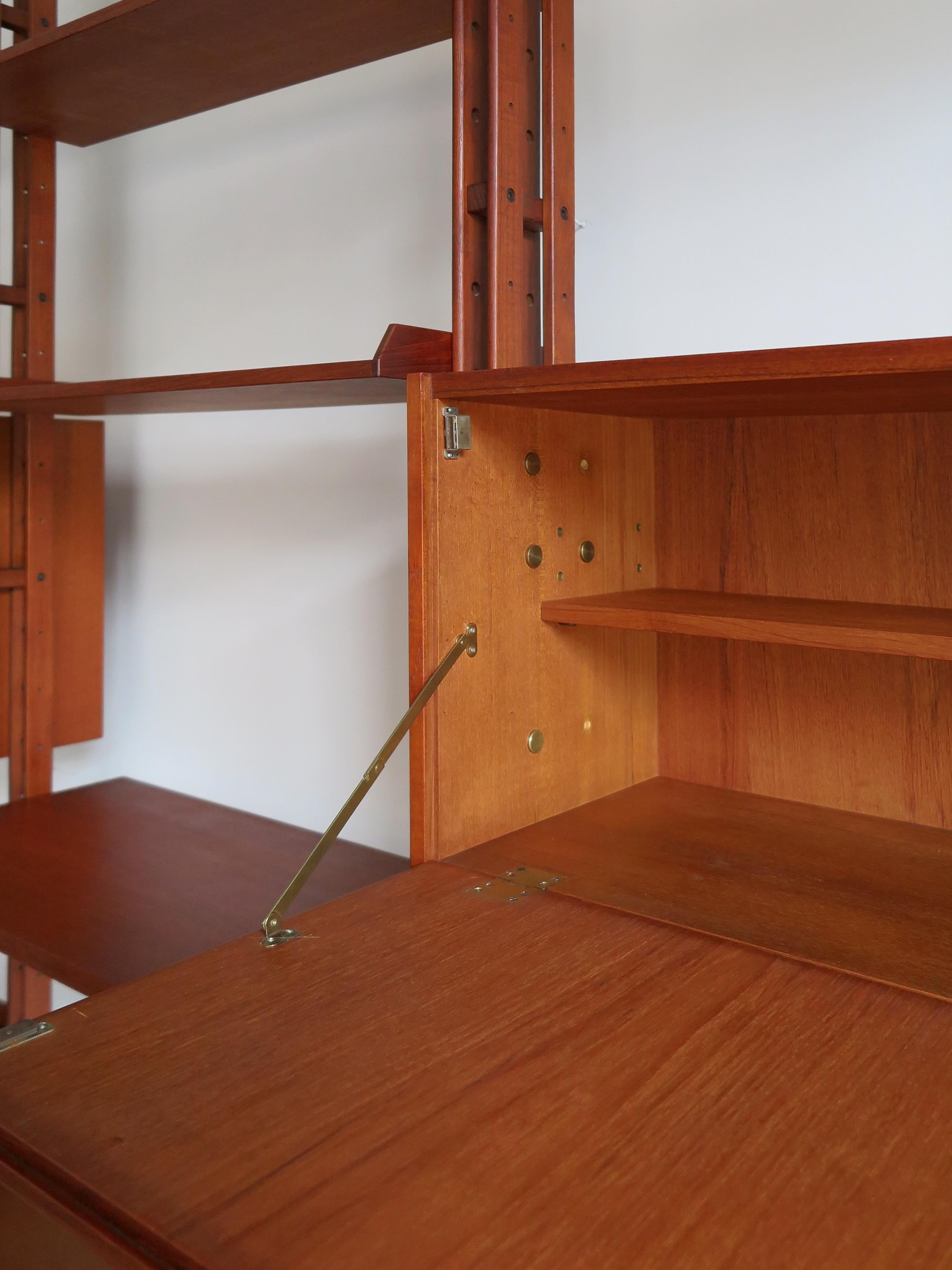 Franco Albini Italian Midcentury Wood Bookcase LB7 for Poggi, 1950s 2