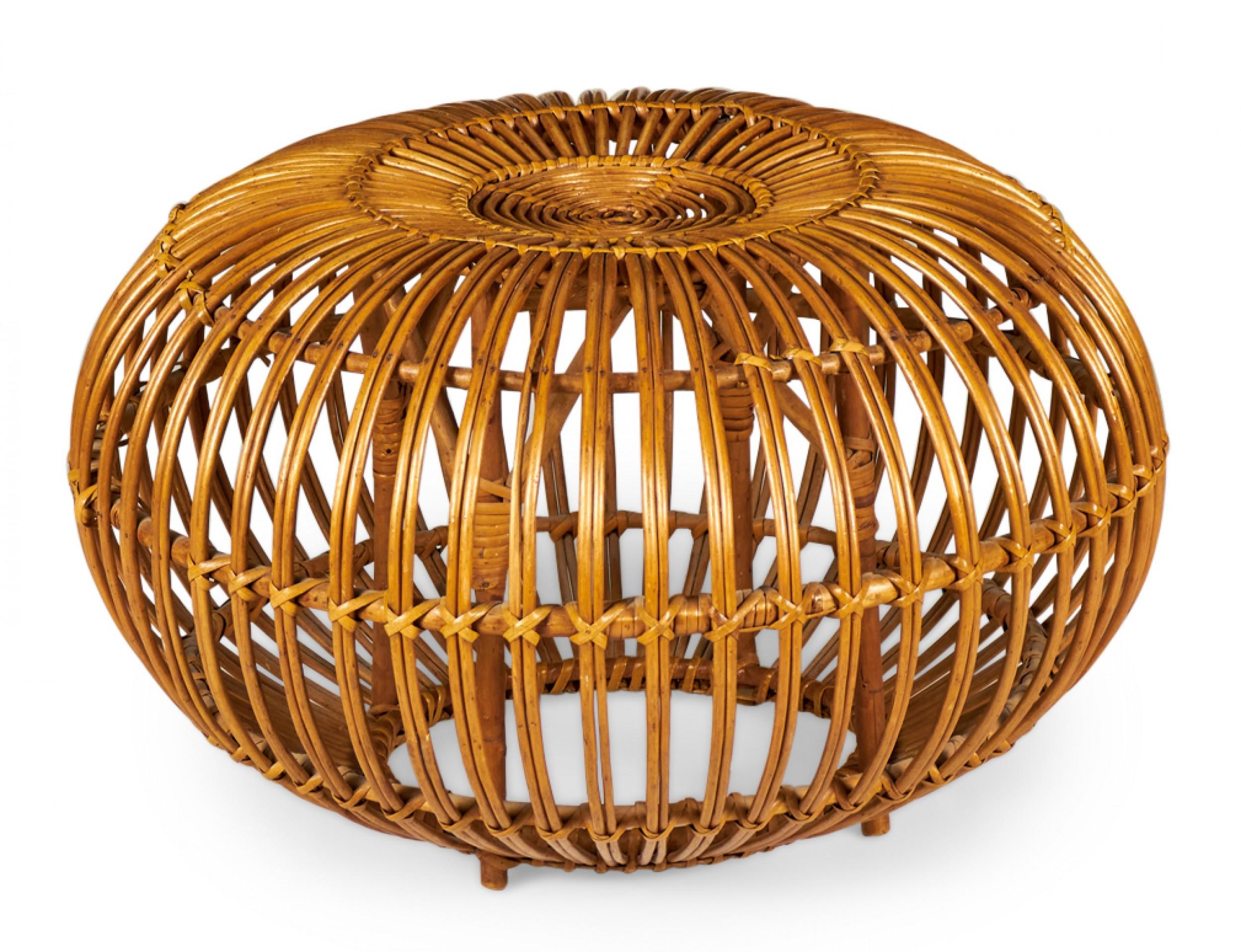 Pouf/ottoman italien en rotin Franco Albini Bon état - En vente à New York, NY