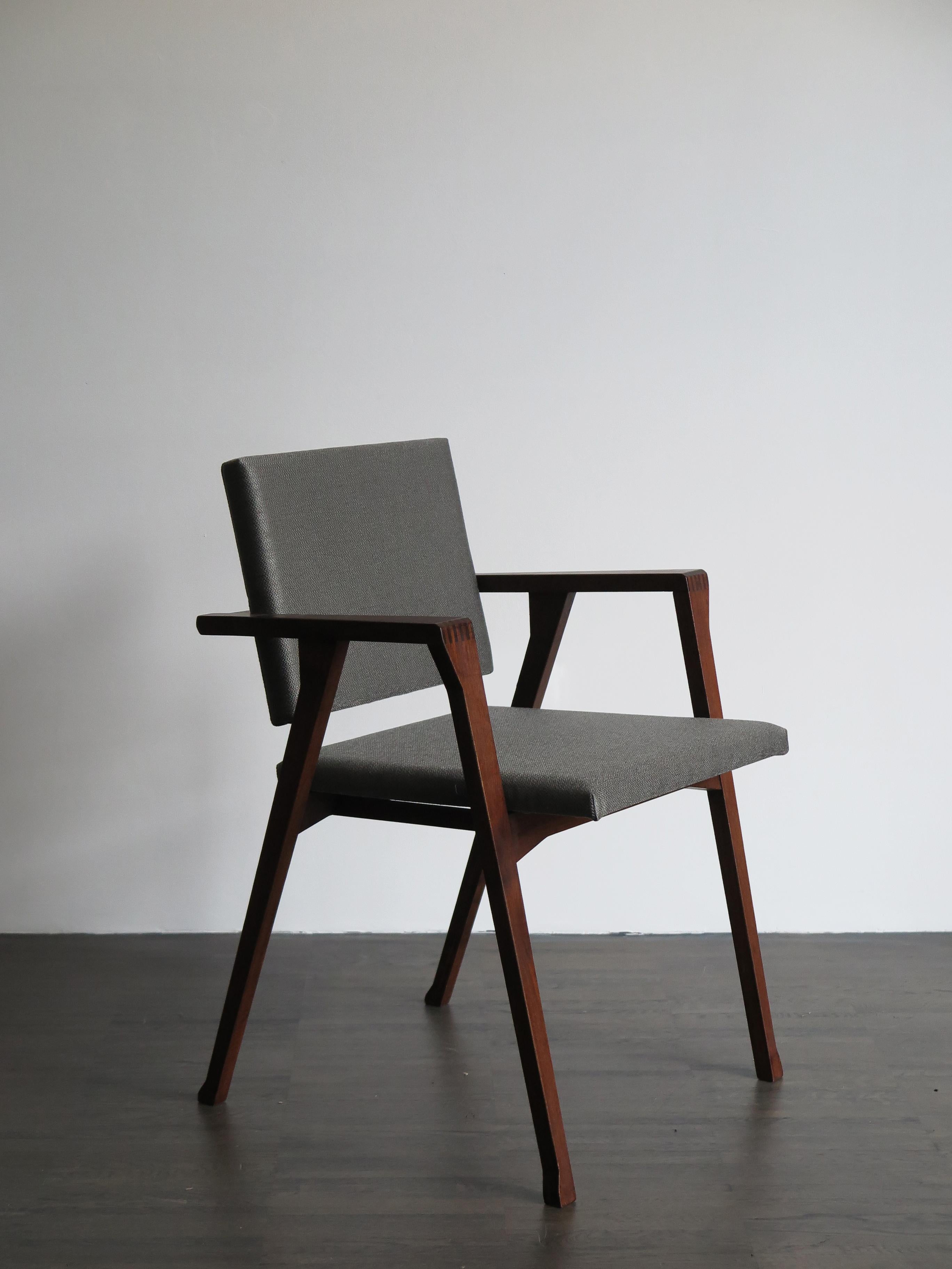 Franco Albini, Sessel aus italienischem Holz und Stoff, Modell Luisa für Poggi, 1950er-Jahre (Moderne der Mitte des Jahrhunderts)