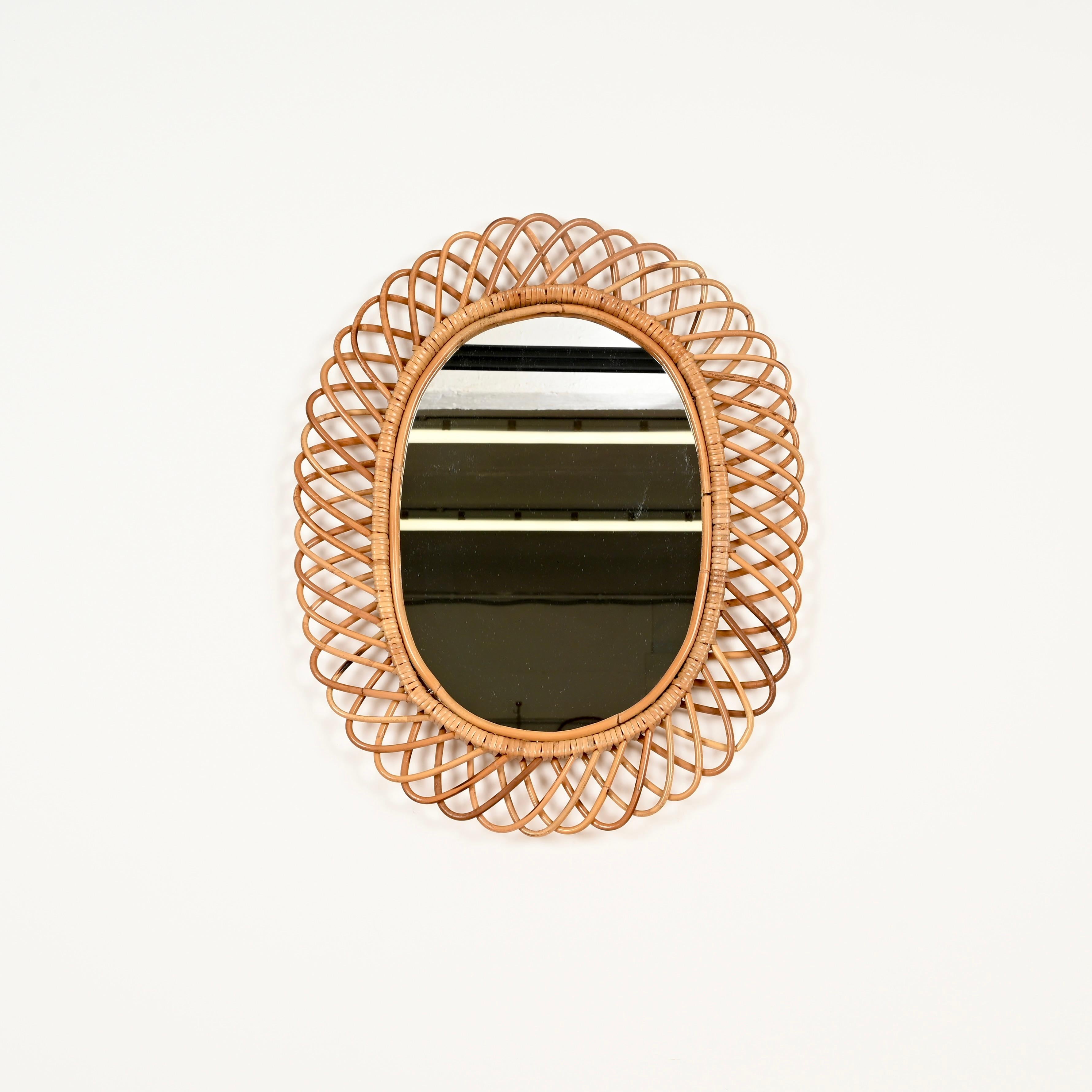 Franco Albini Grande specchio ovale in bambù, rattan e vimini, Italia anni '1970 in vendita 2