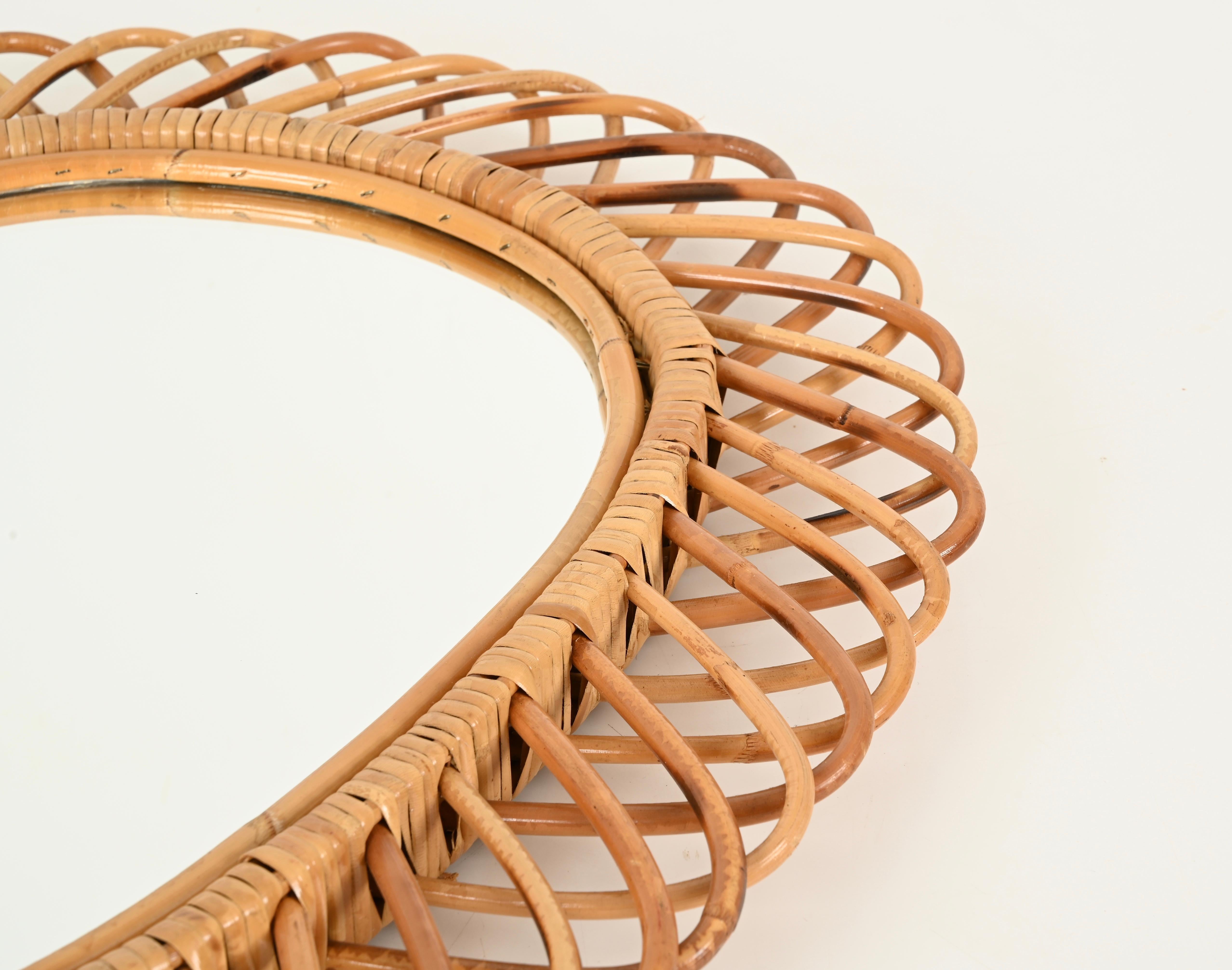 Italiano Franco Albini Grande specchio ovale in bambù, rattan e vimini, Italia anni '1970 in vendita