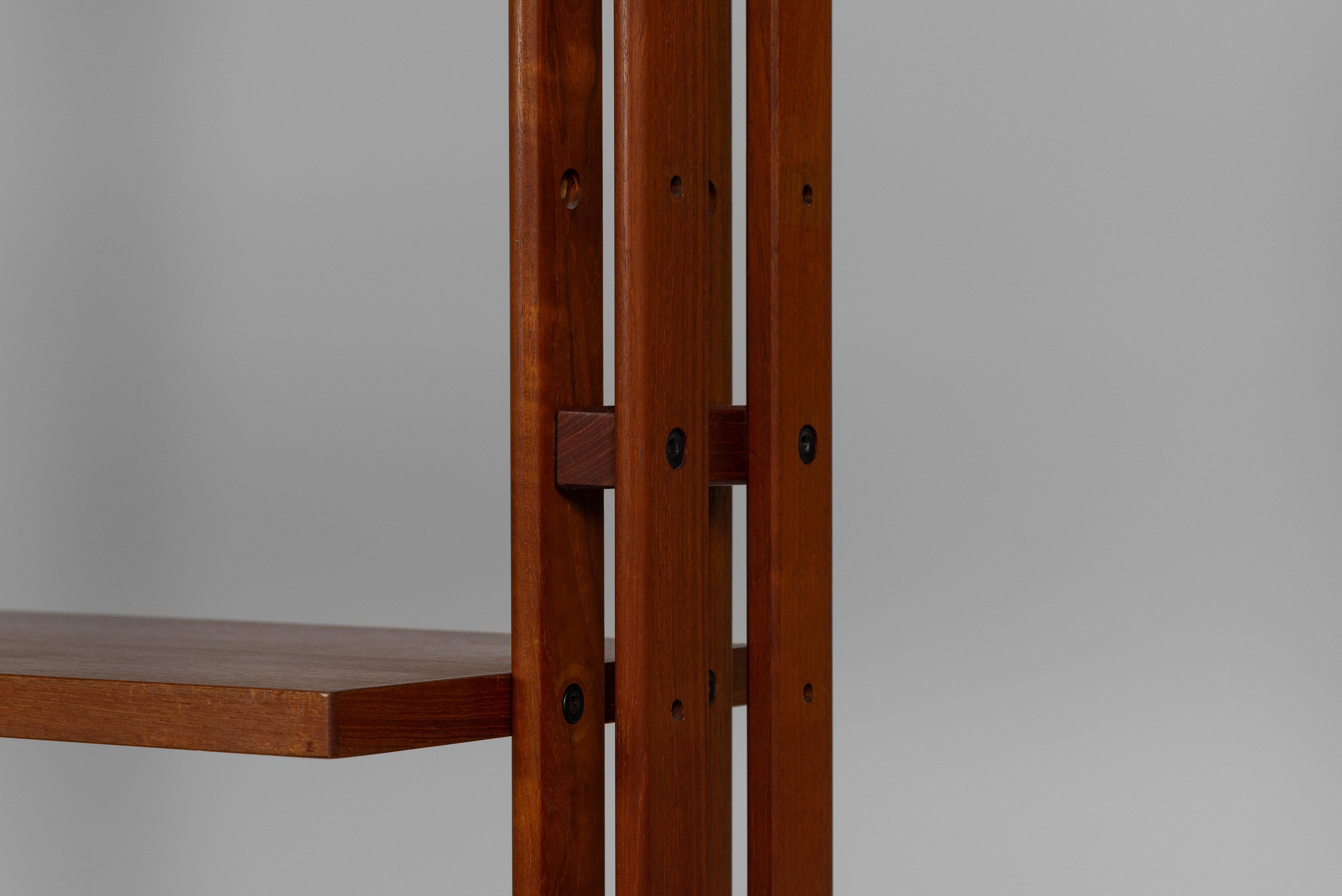 Milieu du XXe siècle Bibliothèque infinito Franco Albini LB7 Poggi Italie 1957