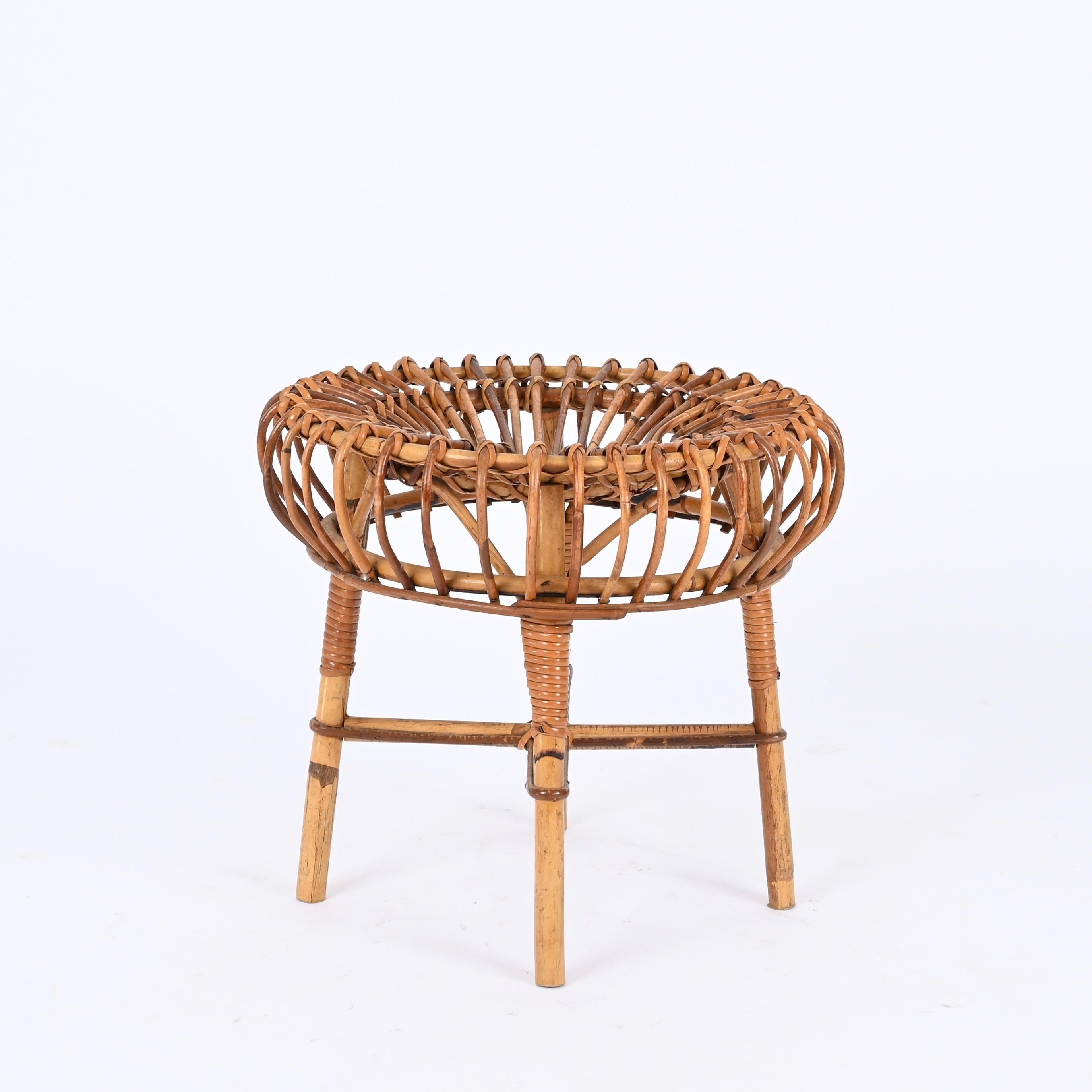 Organico moderno Sgabello Pouf rotondo in vimini e rattan Franco Albini, Italia, 1960 in vendita
