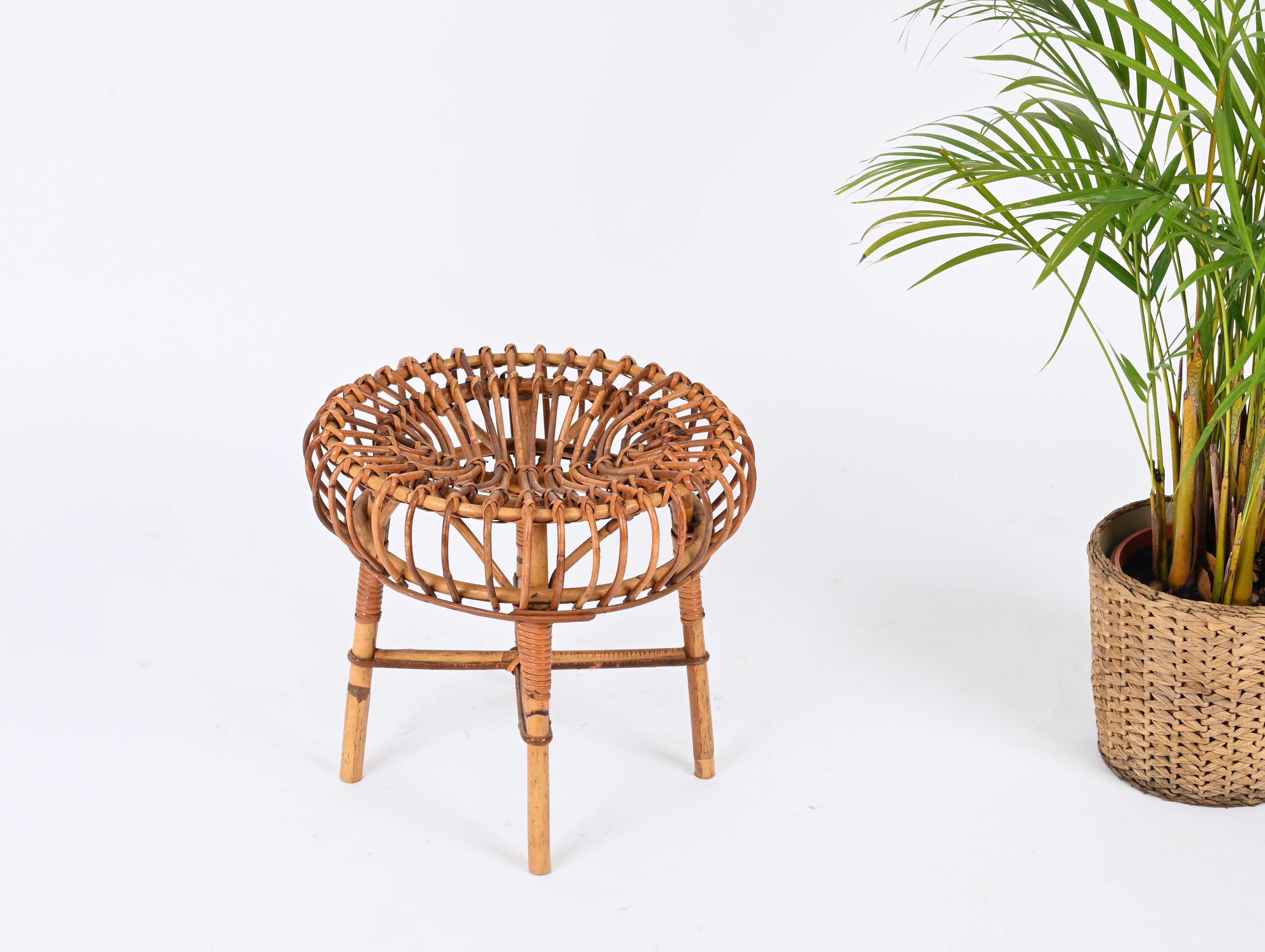 Sgabello Pouf rotondo in vimini e rattan Franco Albini, Italia, 1960 In condizioni buone in vendita a Roma, IT