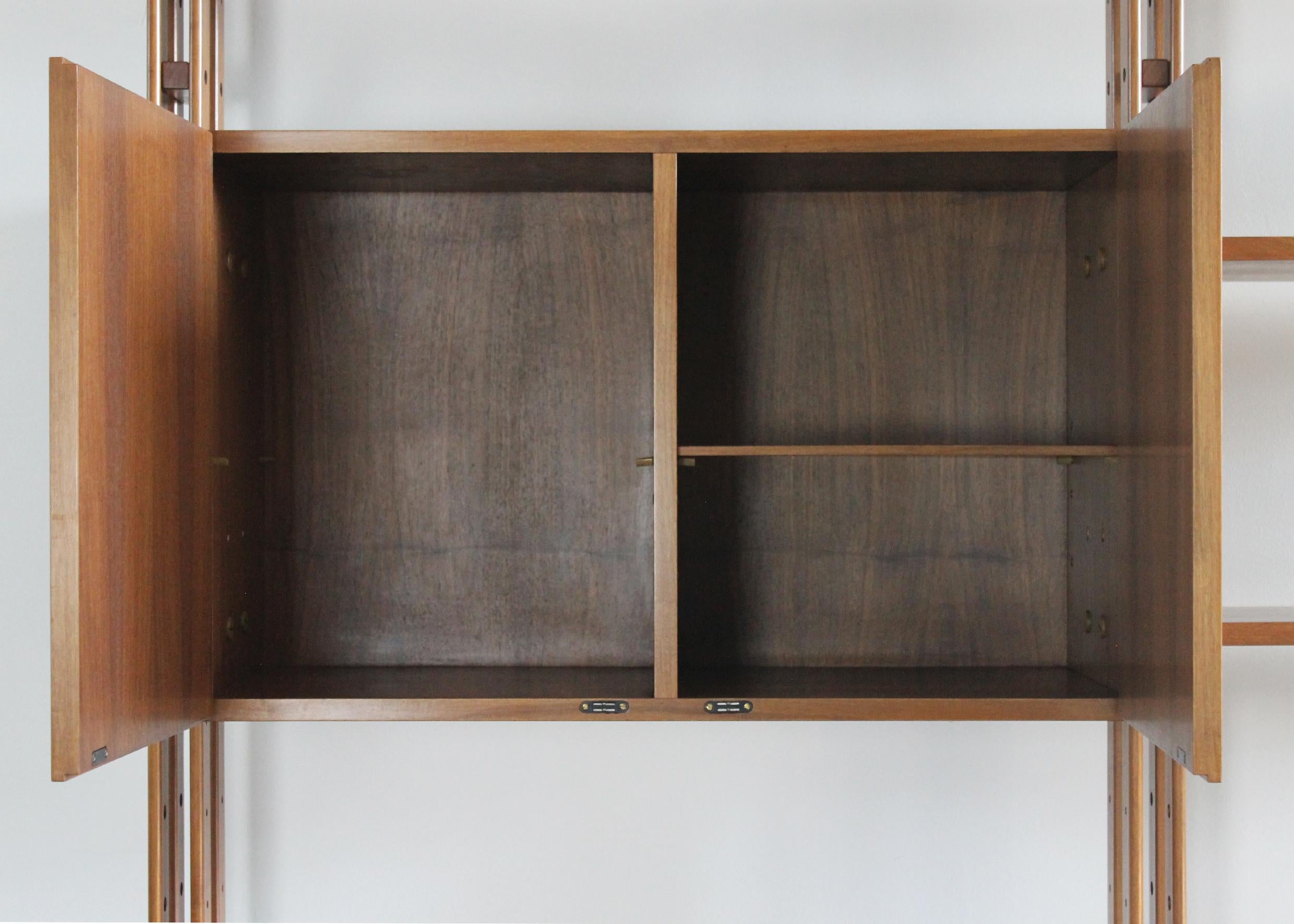 Italian Franco Albini Modular Bookcase LB7 in Solid Teak Wood by Poggi Pavia 1956