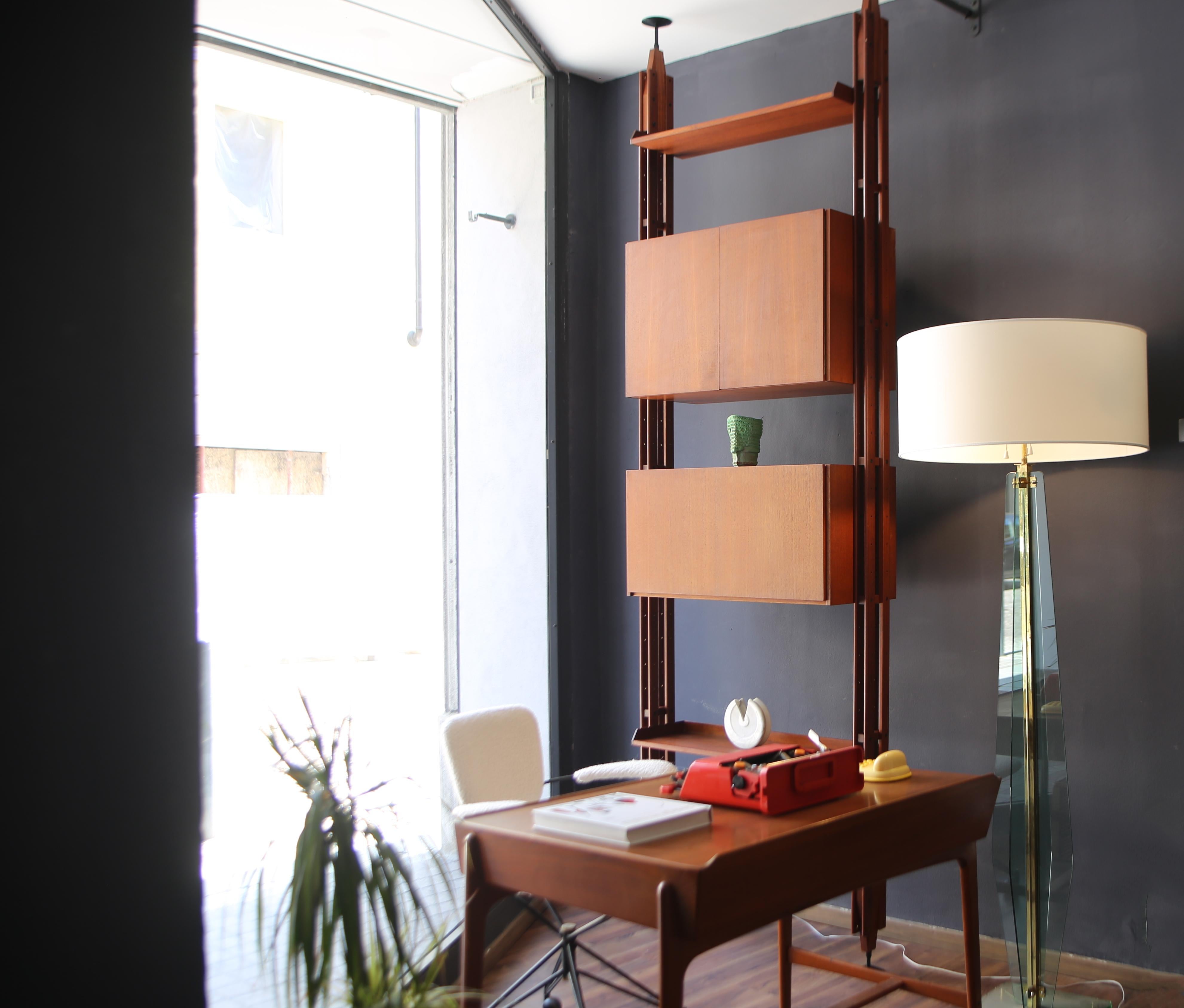 Italian Franco Albini Modular bookcase model “LB7” Production Poggi Pavia 1957 in vendita