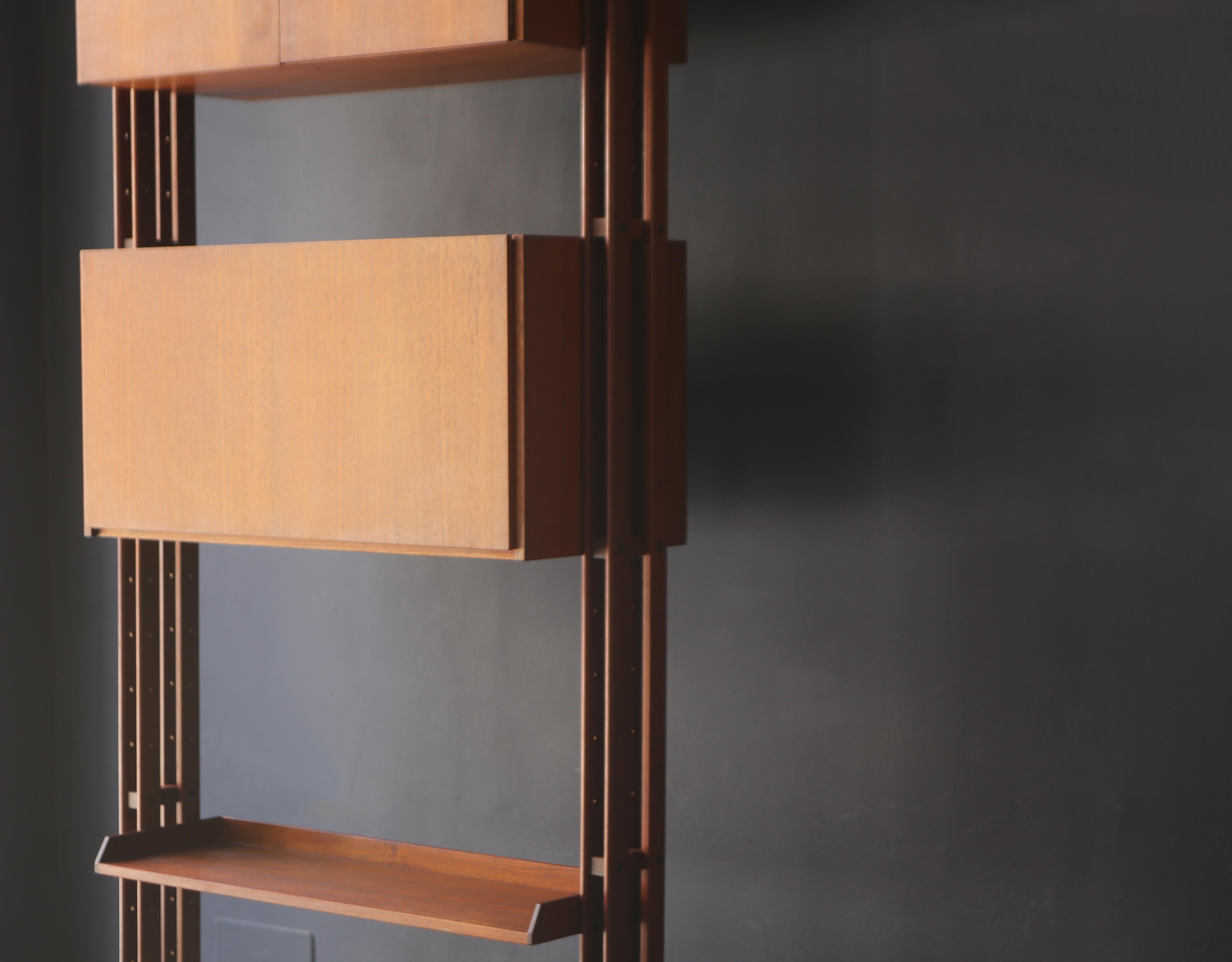 Altro Franco Albini Modular bookcase model “LB7” Production Poggi Pavia 1957 in vendita