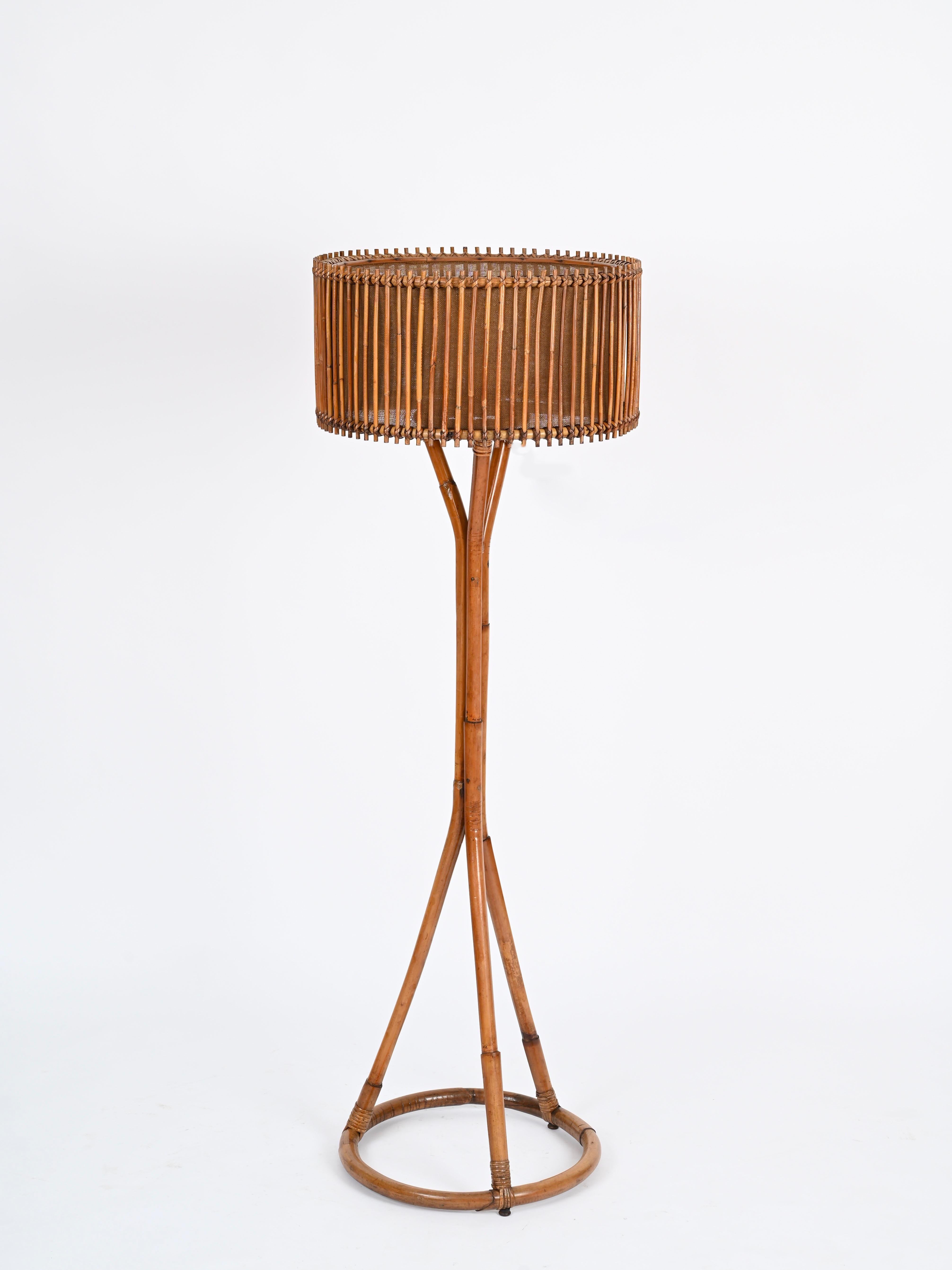 Franco Albini Coppia di lampade da terra in bambù, rattan e vimini, Italia anni '60 in vendita 5