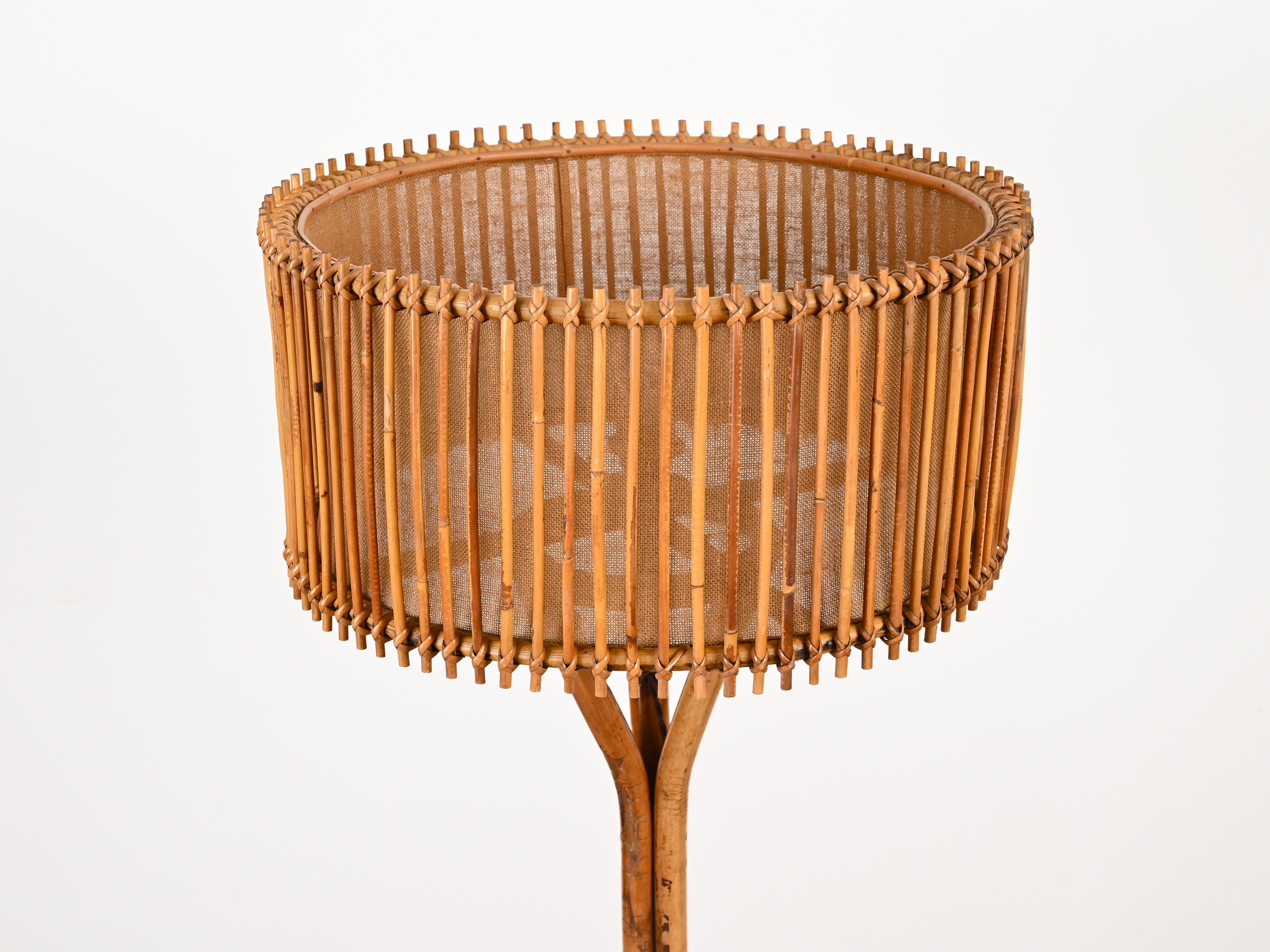 Tessuto Franco Albini Coppia di lampade da terra in bambù, rattan e vimini, Italia anni '60 in vendita