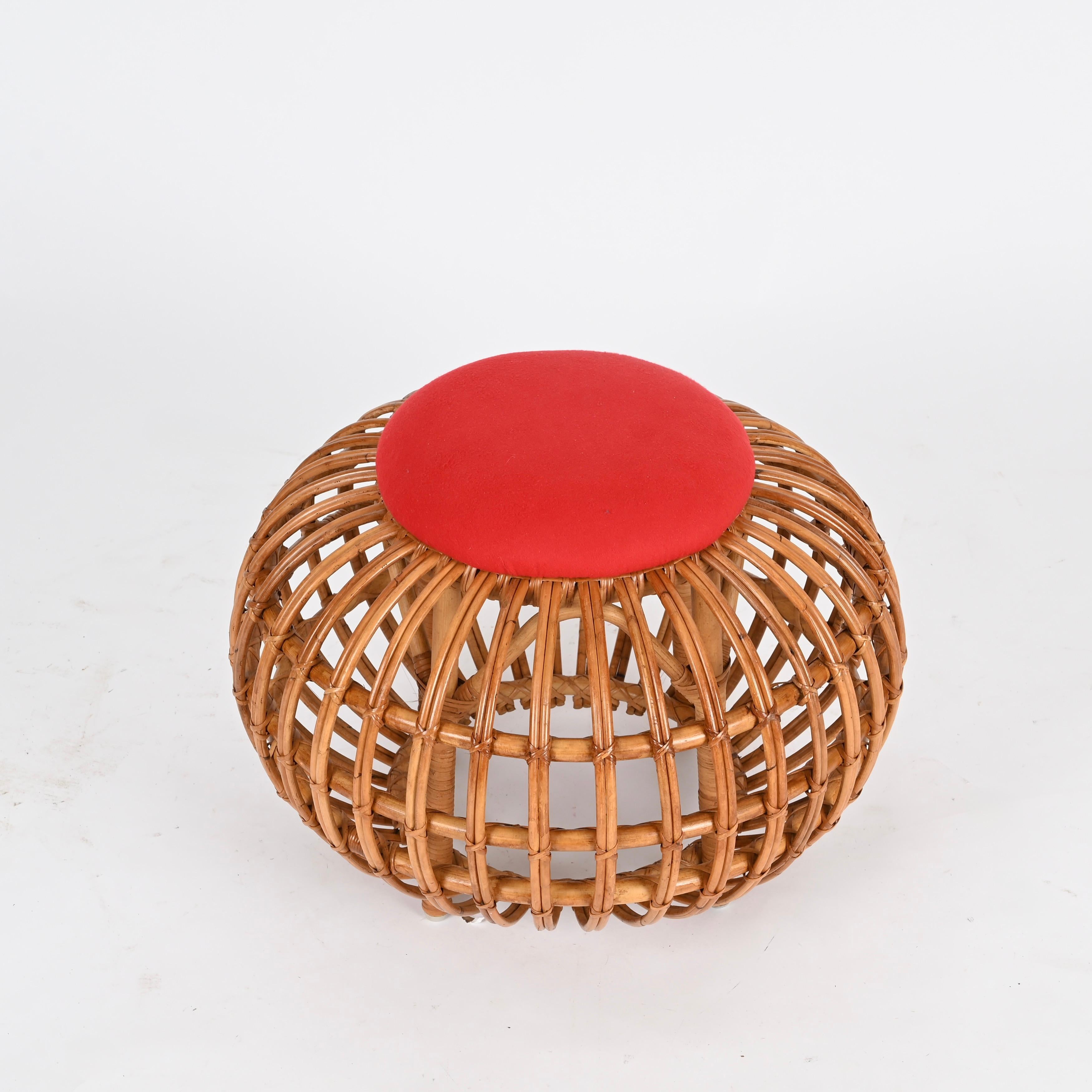Franco Albini Taburete puf de ratán curvado, bambú y mimbre, Italia Años 60 Hecho a mano en venta