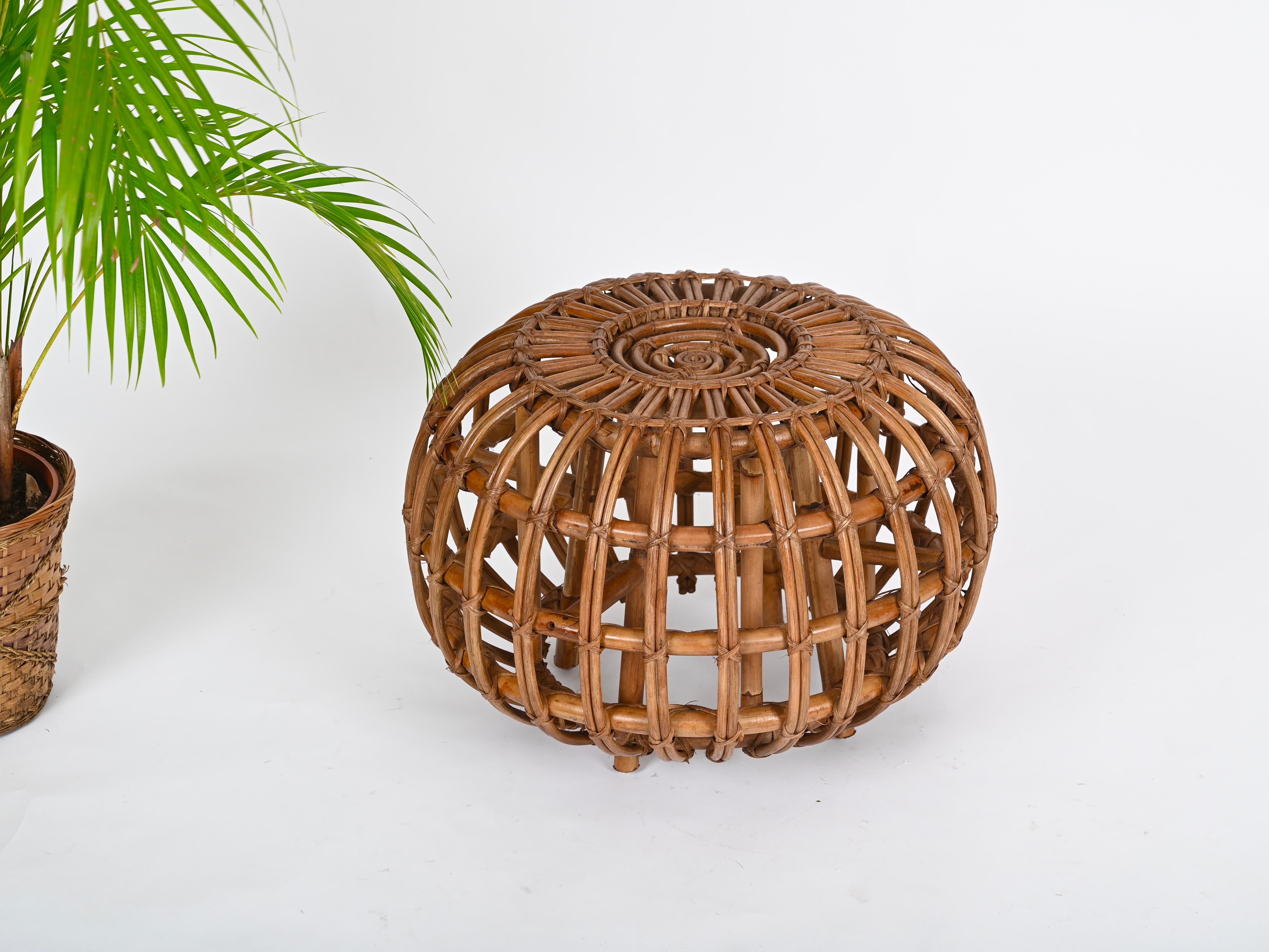 Mid-Century Modern Tabouret de pouf Franco Albini en rotin, bambou et osier, Italie, années 1960