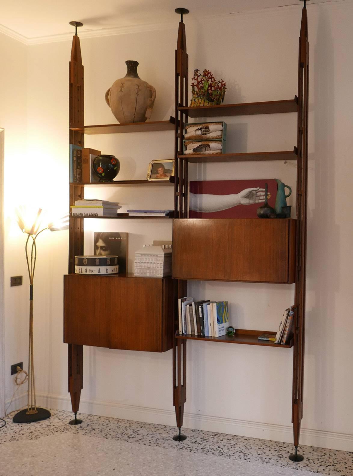 Franco Albini Palisander Bücherregal Lb7 für Poggi:: 1957 Pavia:: Italia (Lackiert)