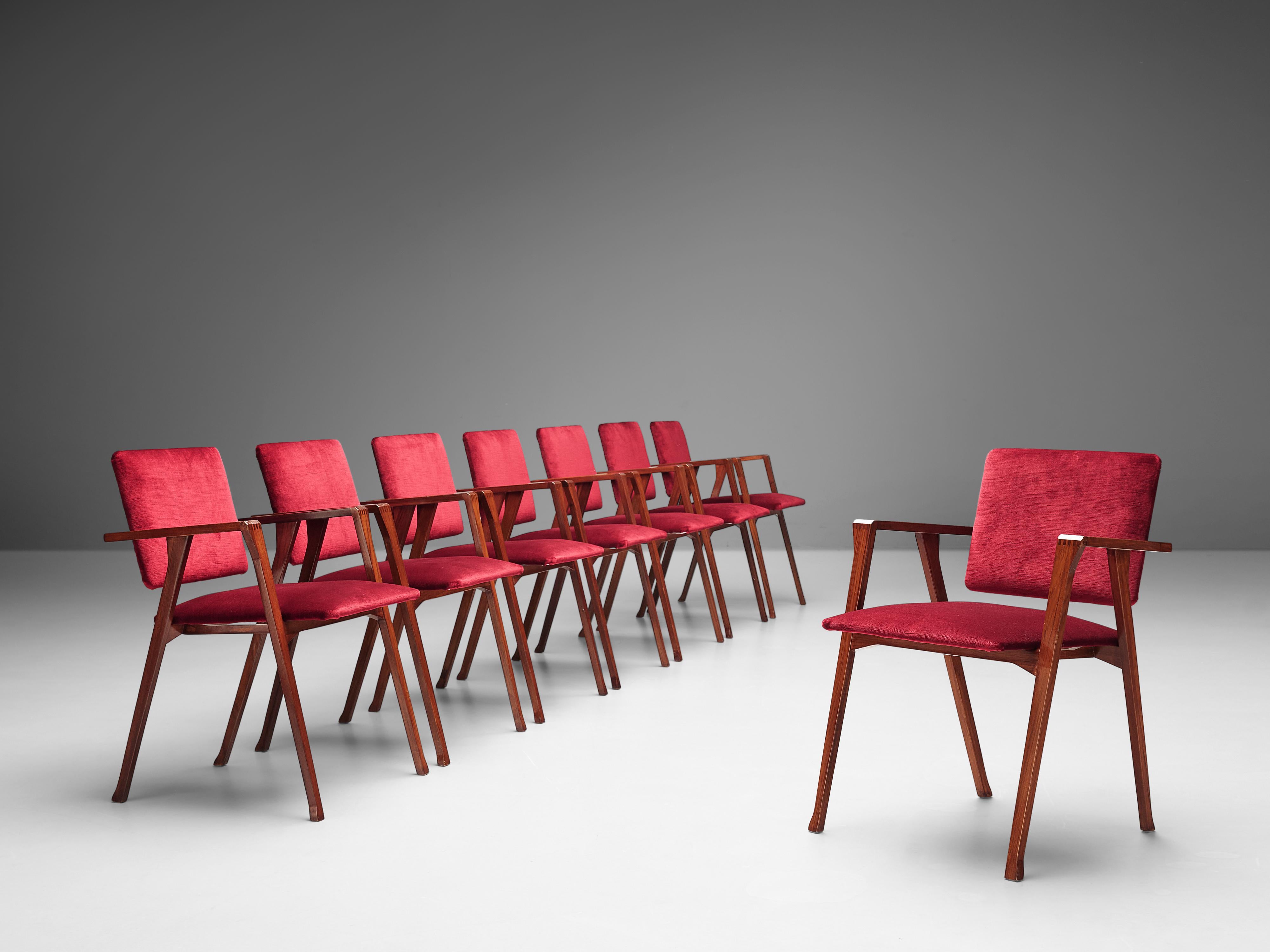 Franco Albini, set of 8 'Luisa' dining chairs, walnut, red velvet upholstery, Italy, design 1949-1955

The 'Luisa' armchair by Franco Albini, designed between 1949 and 1955, won the Compasso d'Oro price in 1955 and is part of the permanent furniture