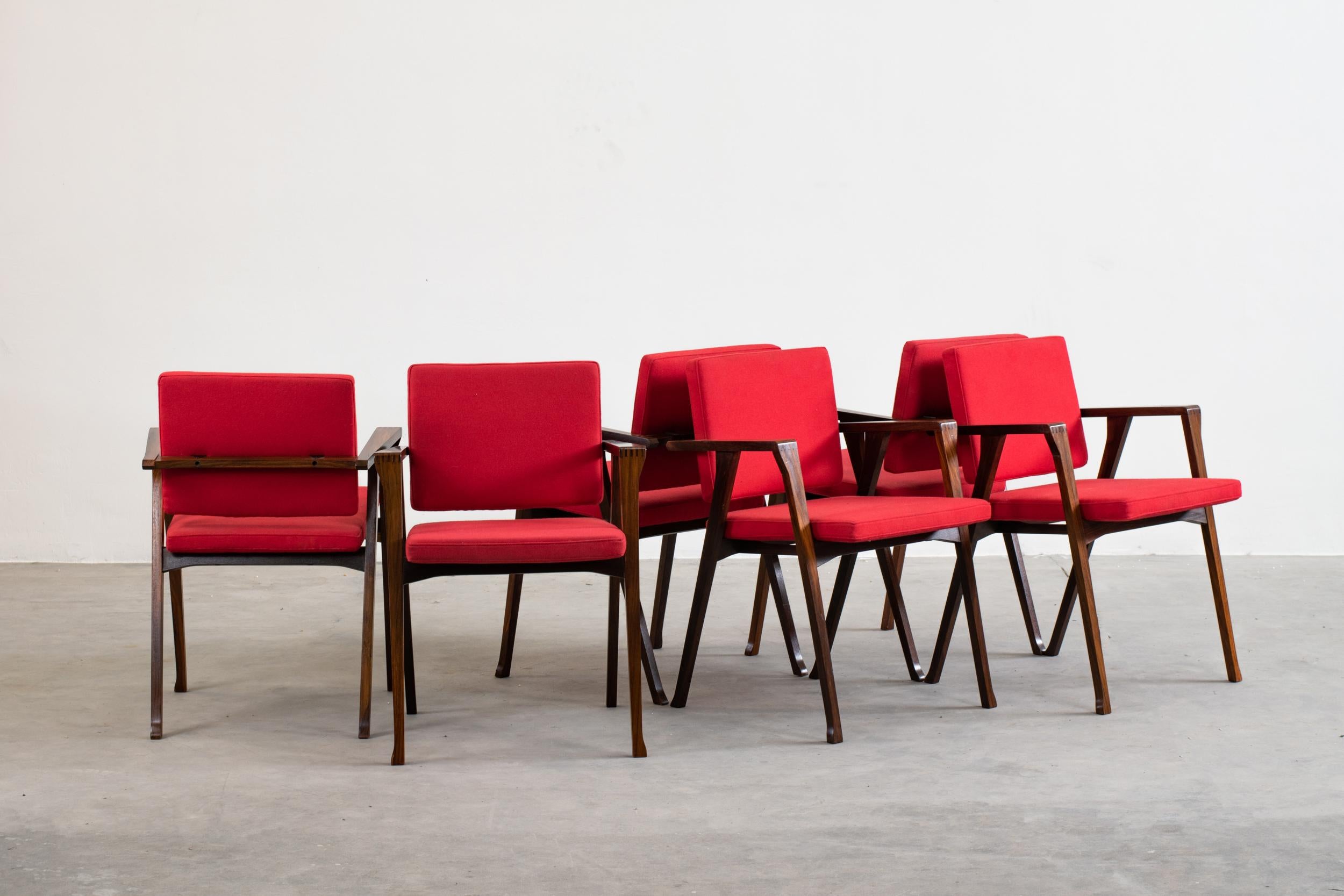 Set of six Luisa chairs with a wooden structure upholstered in red fabric, designed by Franco Albini and produced by Poggi Pavia, Italy.
Licterature: Bosoni G., Bucci F., Il design e gli interni di Franco Albini, Mondadori Electa, 2016, p. 103.