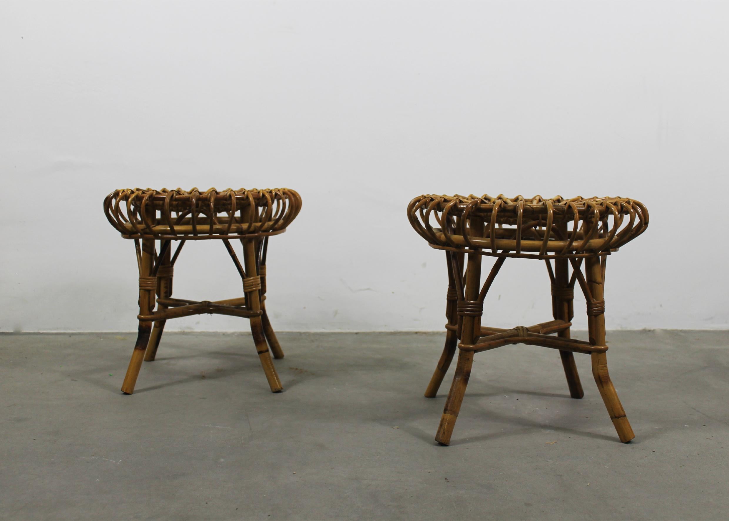 Ensemble de deux tabourets en bambou et rotin, attribués à Franco Albini et produits en Italie dans les années 1960.

Figure majeure du mouvement rationaliste, il excelle dans le design architectural, mobilier, industriel et muséal. Après avoir