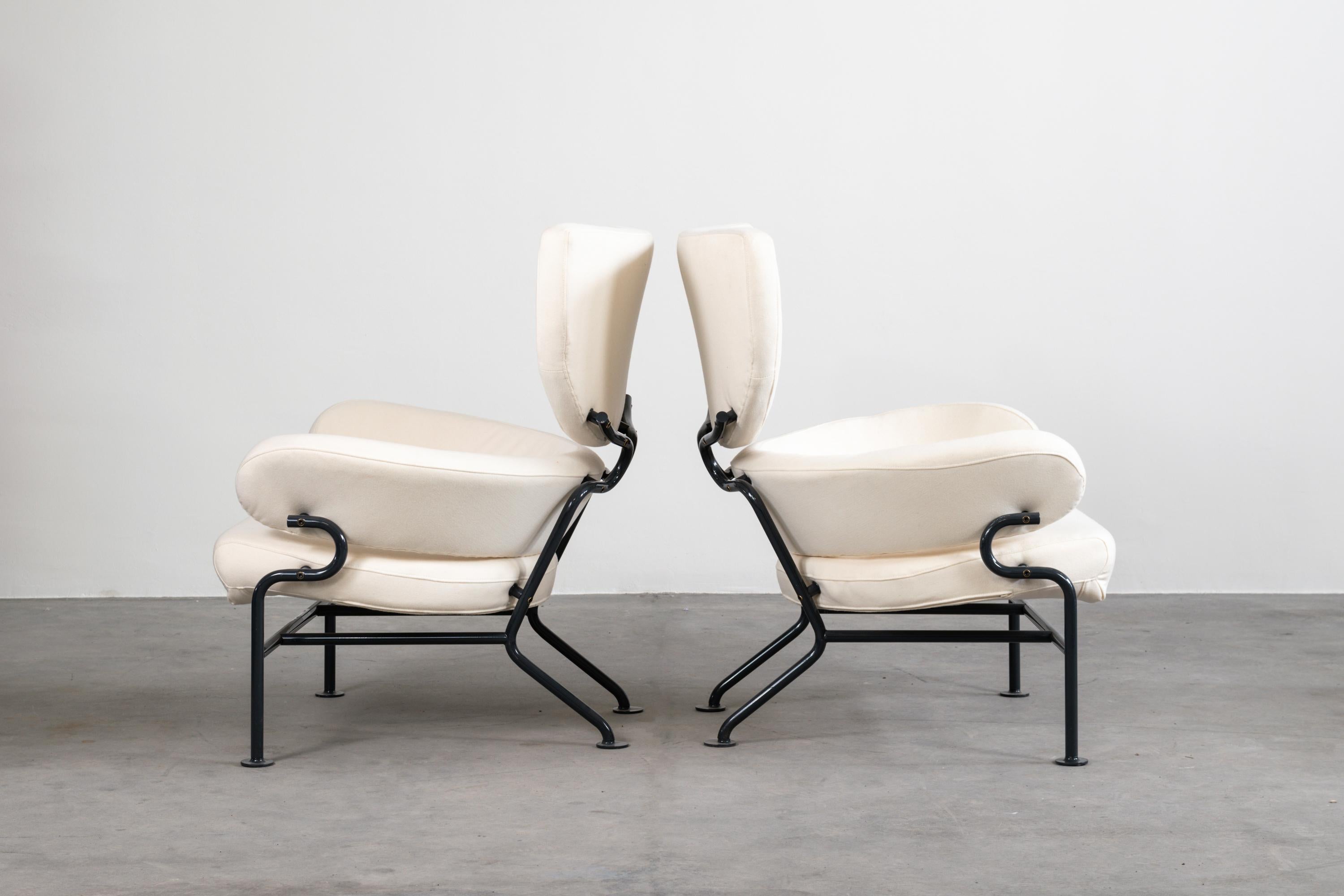 Mid-Century Modern Franco Albini Set of Two White PL19 or Tre Pezzi Armchairs for Poggi Pavia, 1950