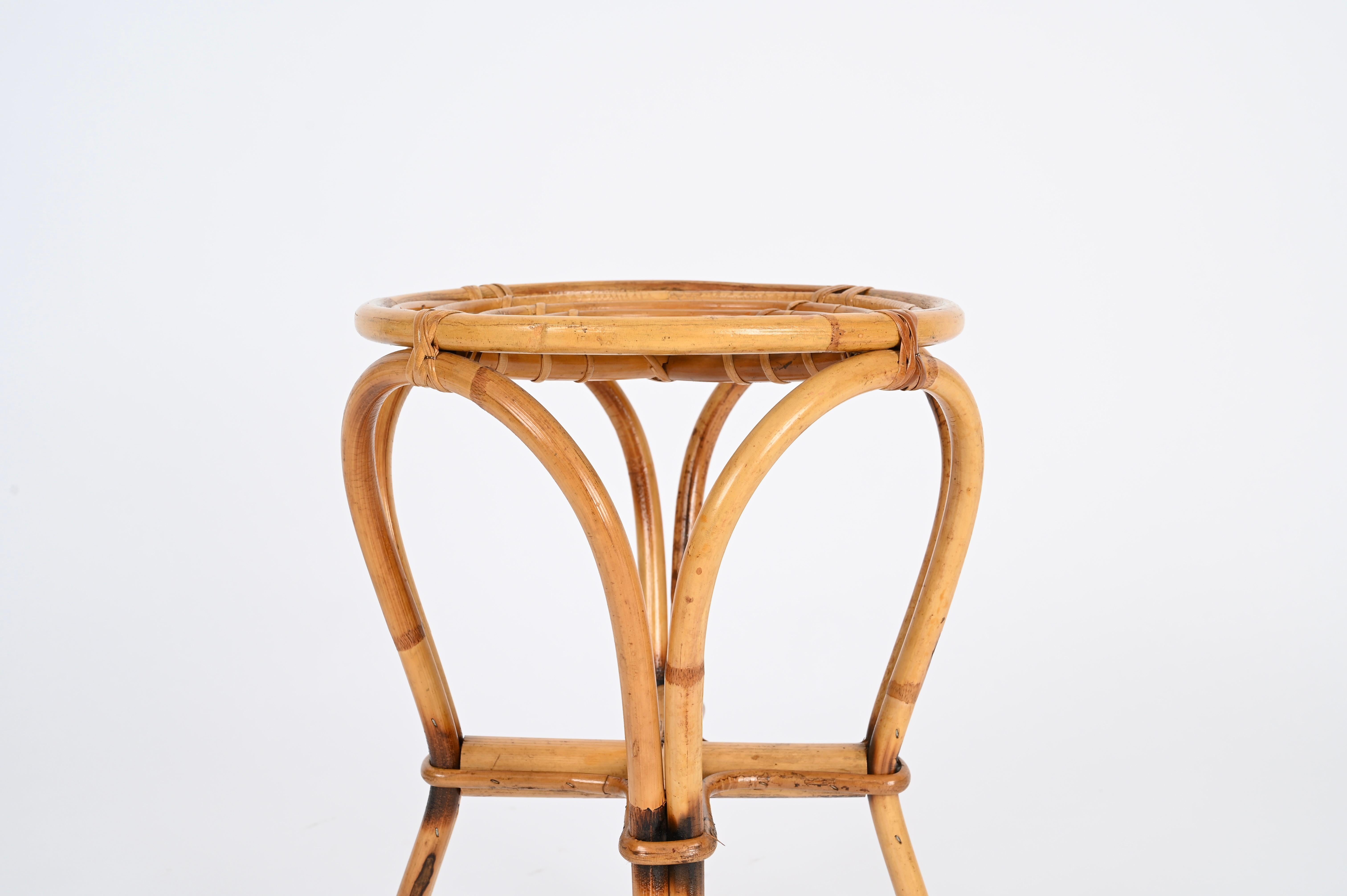 Franco Albini Taburete o mesa auxiliar de ratán y bambú, Italia Años 60 Italiano en venta