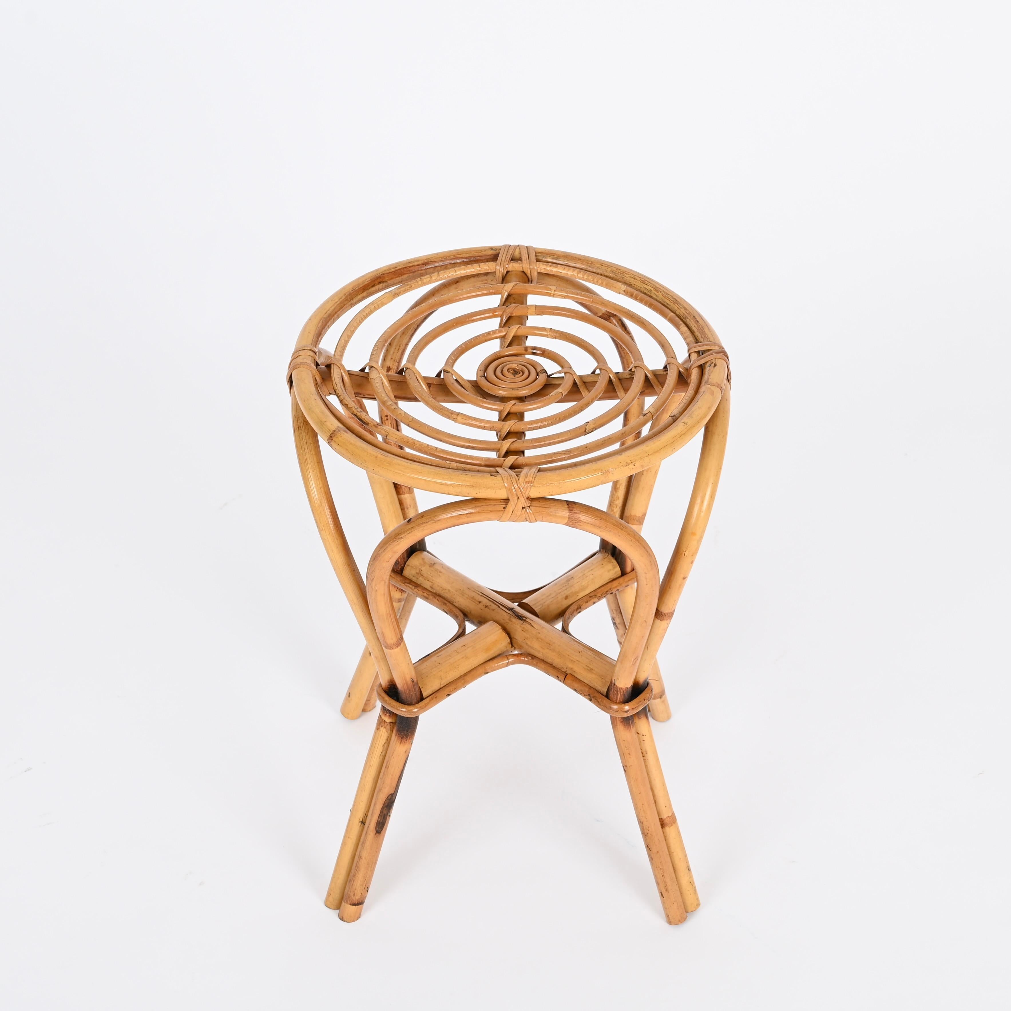 Franco Albini Taburete o mesa auxiliar de ratán y bambú, Italia Años 60 Bambú en venta