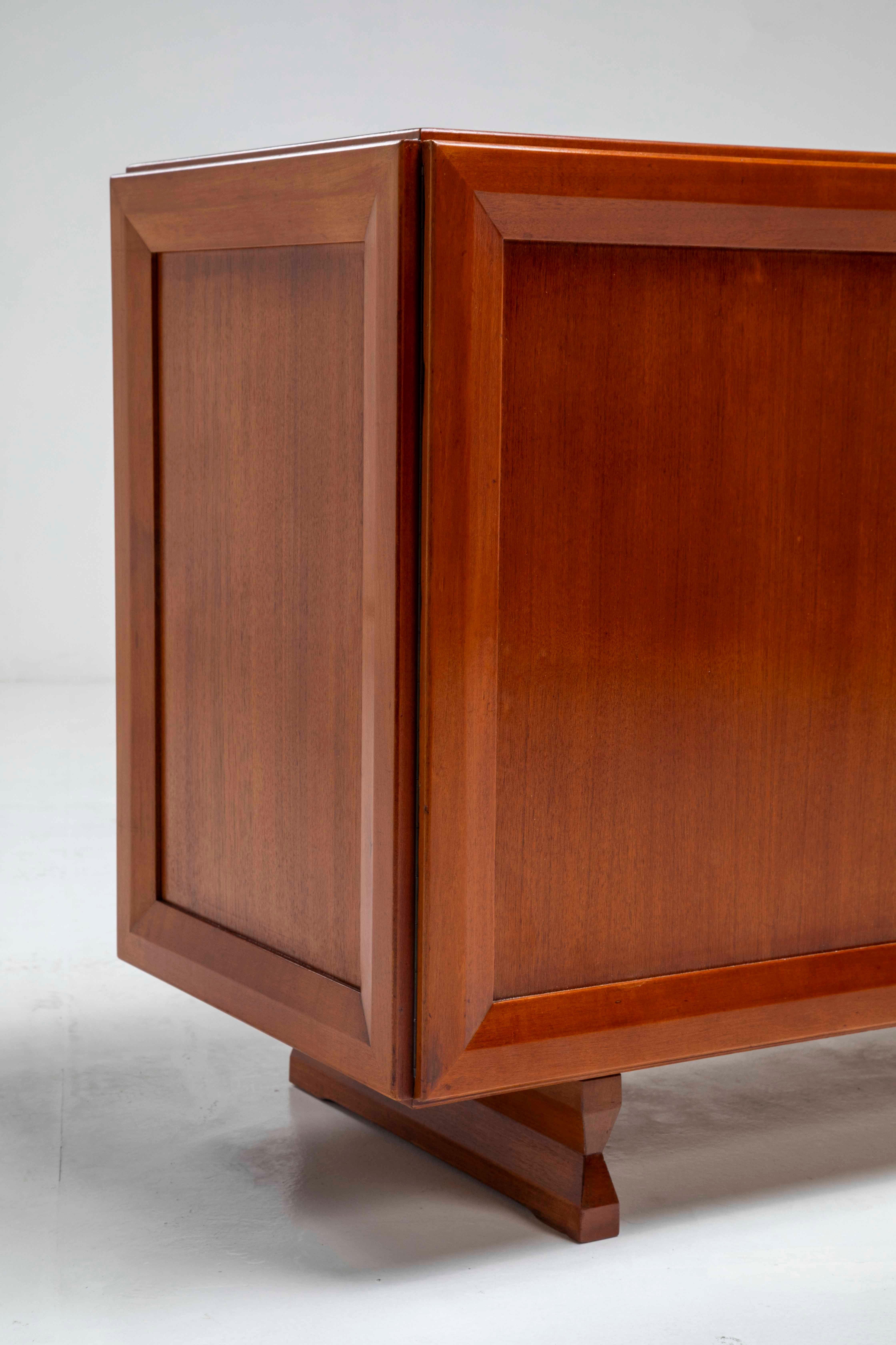 Franco Albini Stunning wood MB15 Sideboard for Poggi, Italian Design 1950s For Sale 1