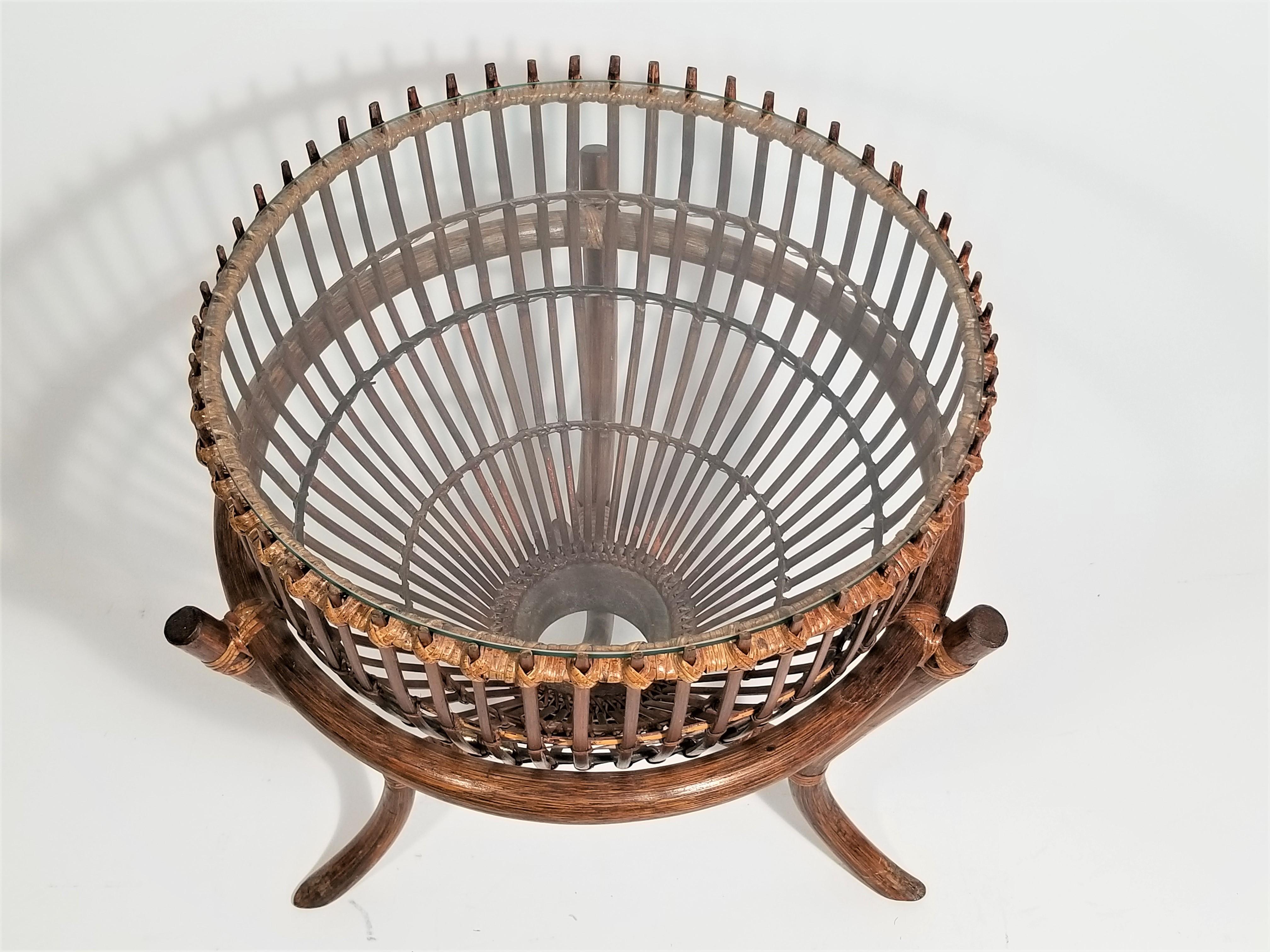Franco Albini Style Rattan 1960s Fishing Basket Table For Sale 1