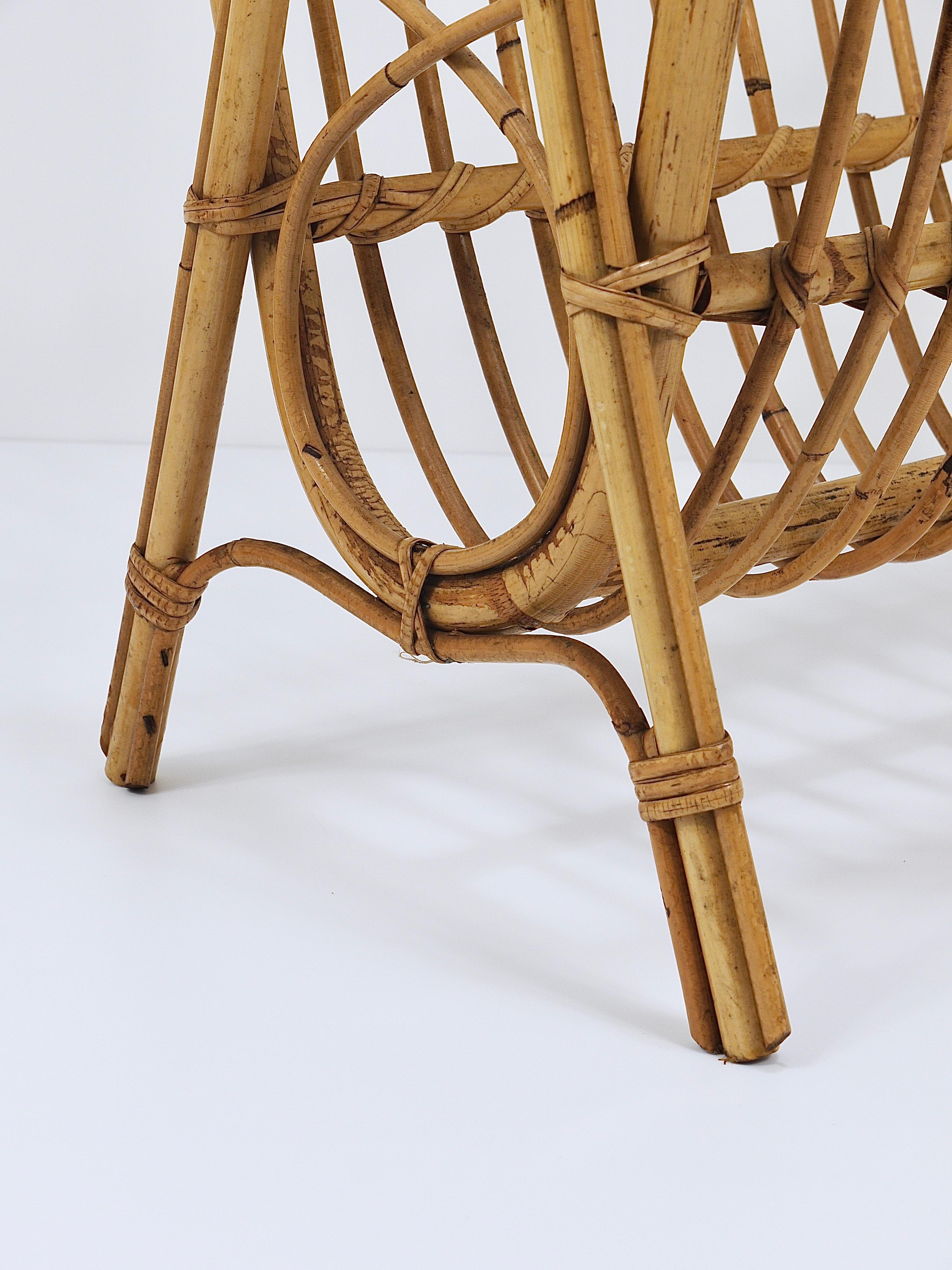 Franco Albini Style Rattan Bamboo Magazine Rack Newspaper Stand, France, 1950s For Sale 11