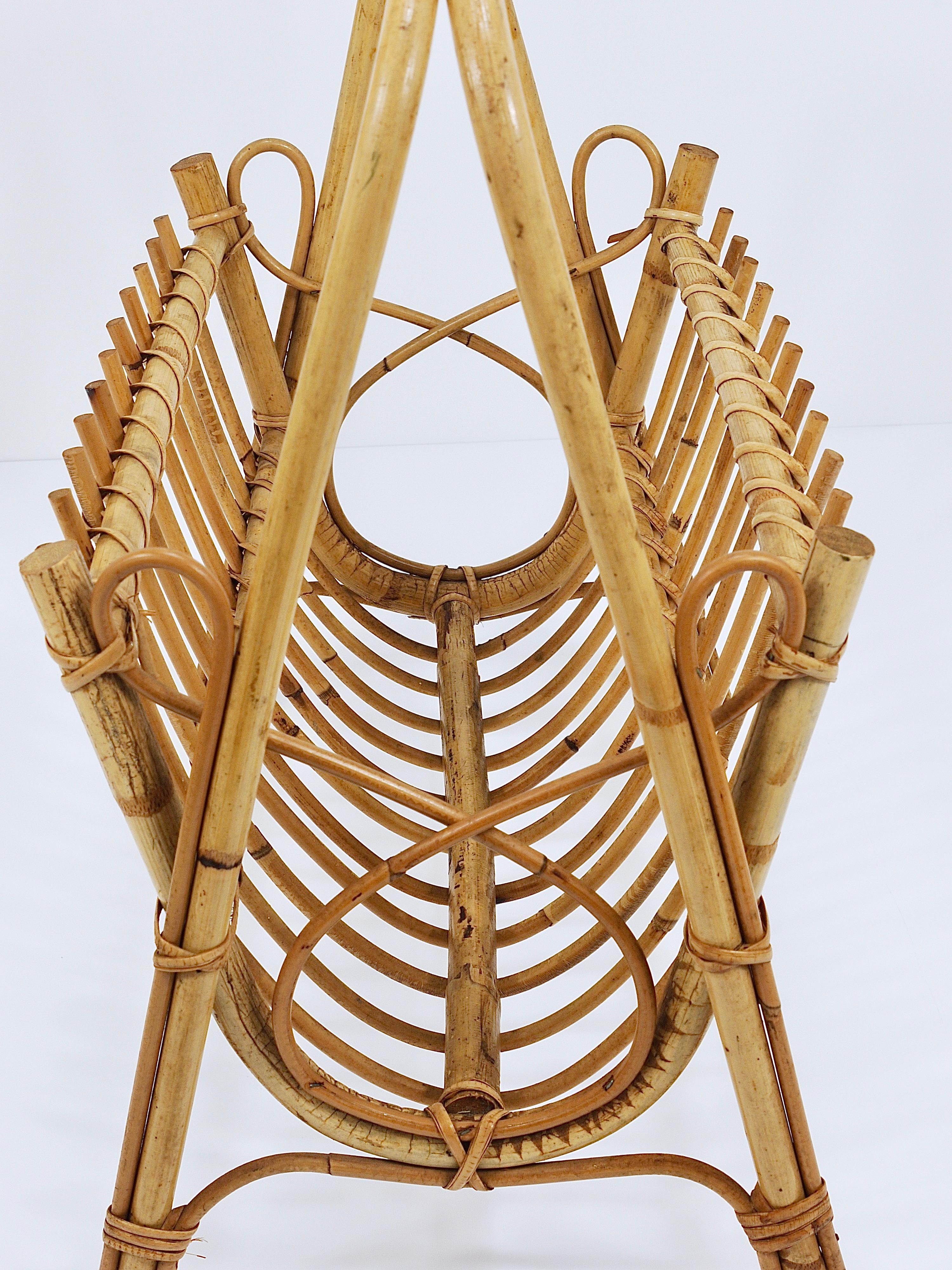 Franco Albini Style Rattan Bamboo Magazine Rack Newspaper Stand, France, 1950s For Sale 14
