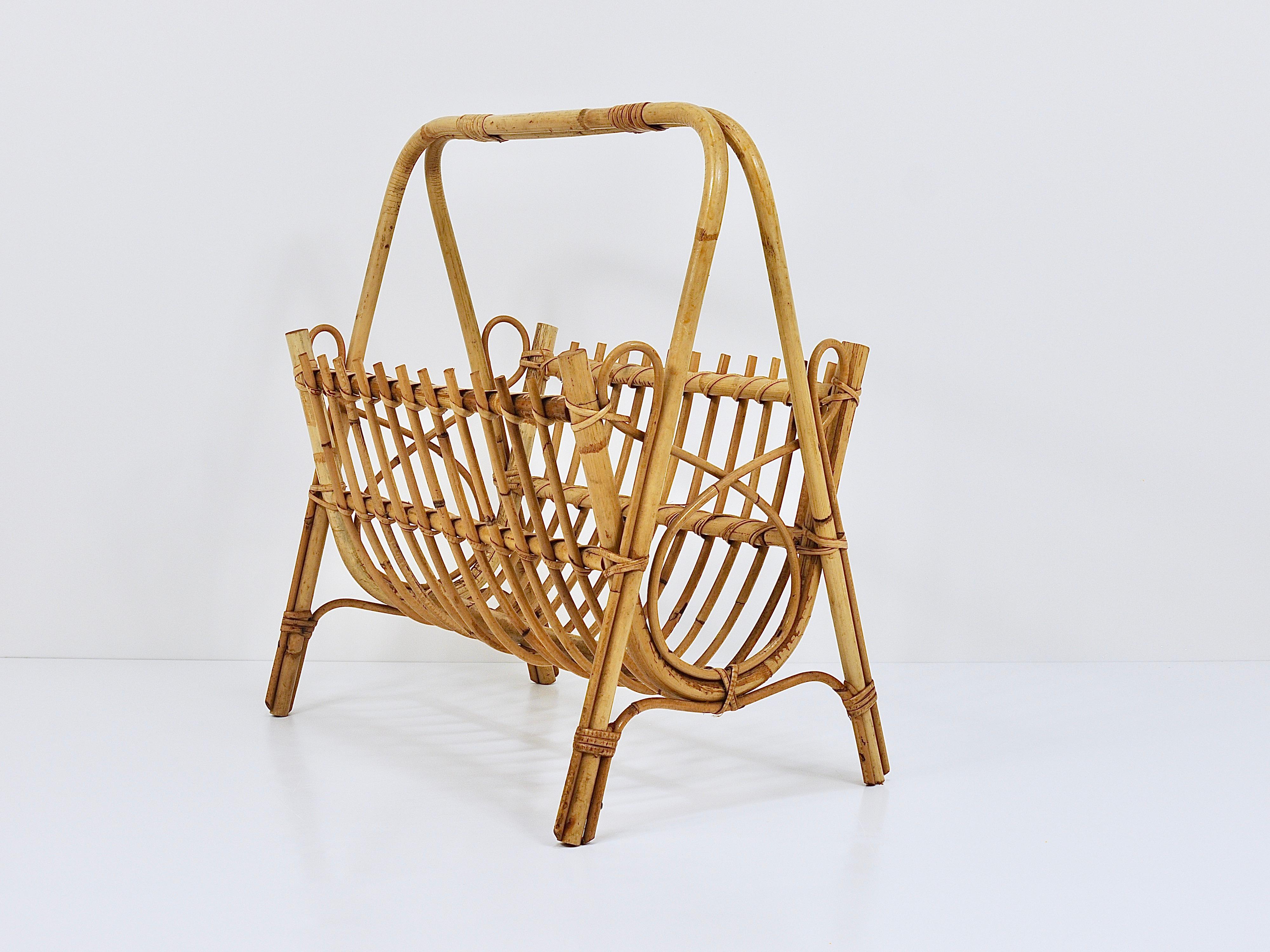 French Franco Albini Style Rattan Bamboo Magazine Rack Newspaper Stand, France, 1950s For Sale