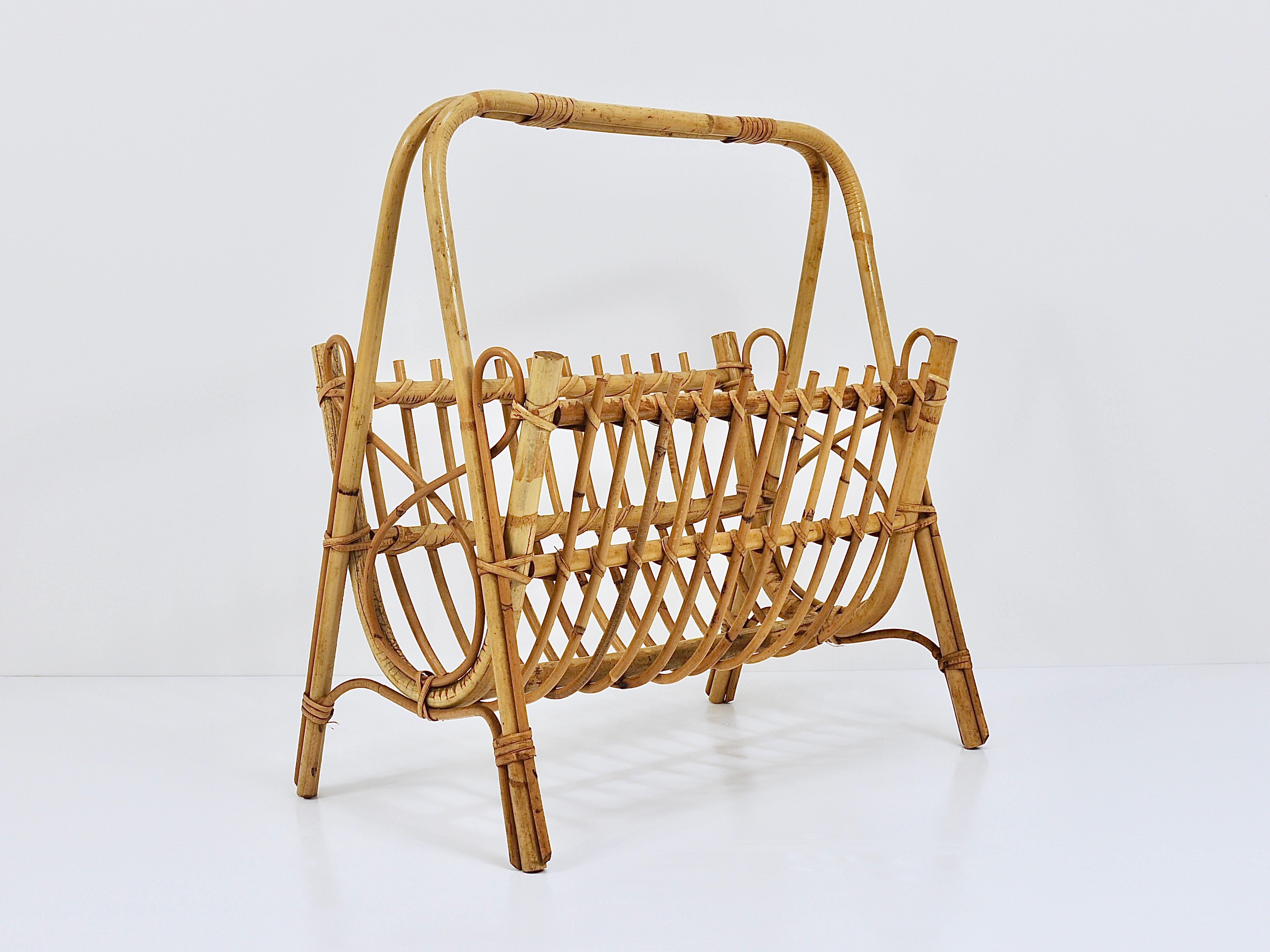 20th Century Franco Albini Style Rattan Bamboo Magazine Rack Newspaper Stand, France, 1950s For Sale