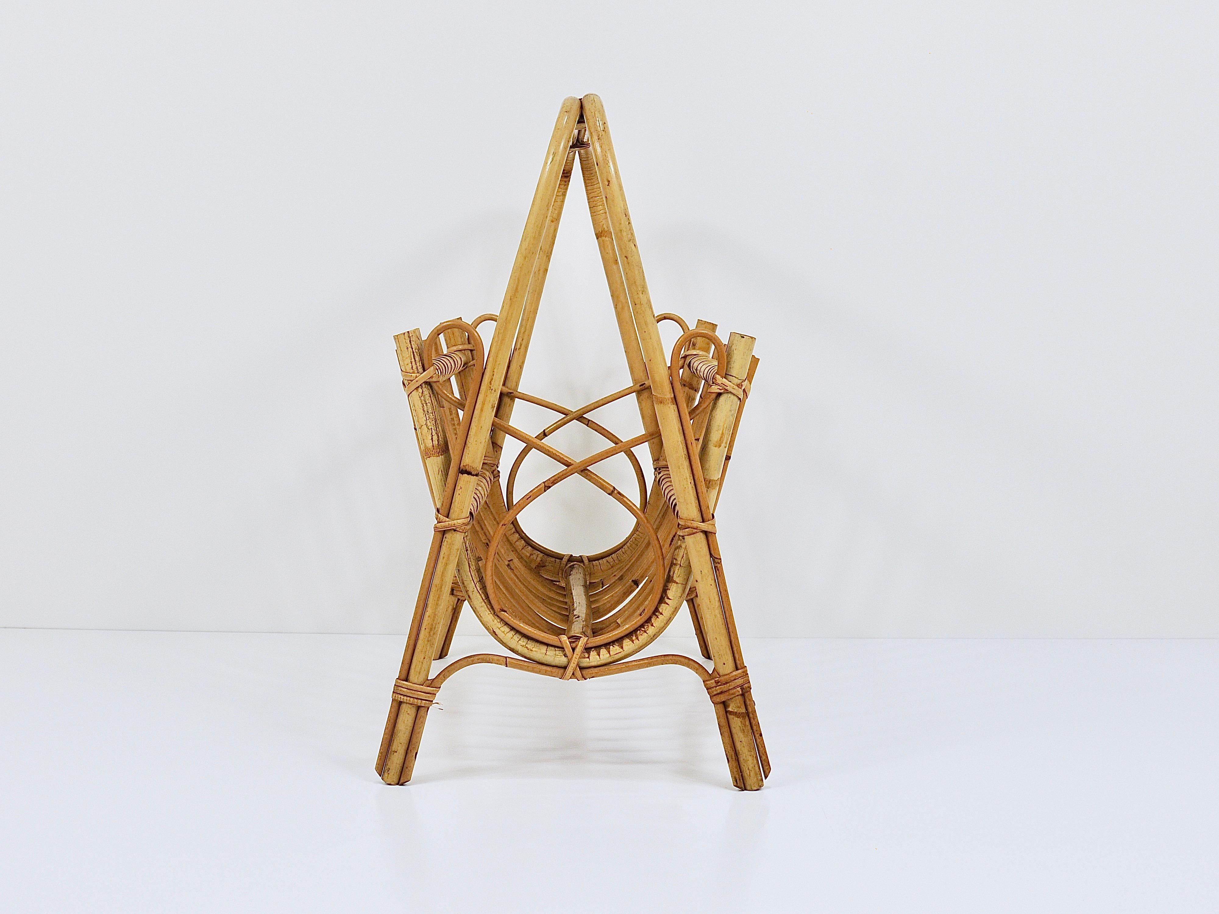 Franco Albini Style Rattan Bamboo Magazine Rack Newspaper Stand, France, 1950s For Sale 1