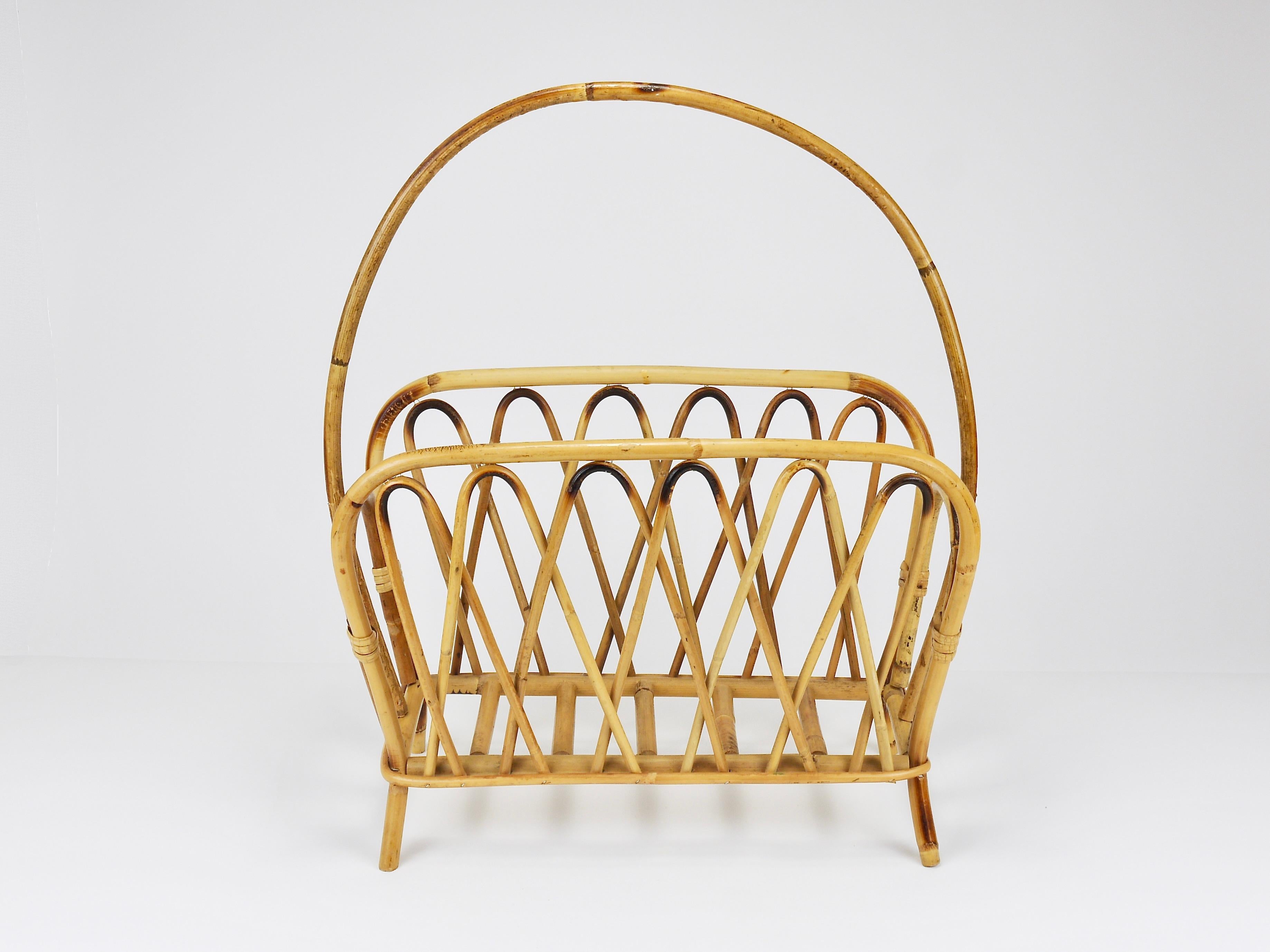 Franco Albini Style Rattan Bamboo Magazine Rack Newspaper Stand, Italy, 1970s For Sale 6