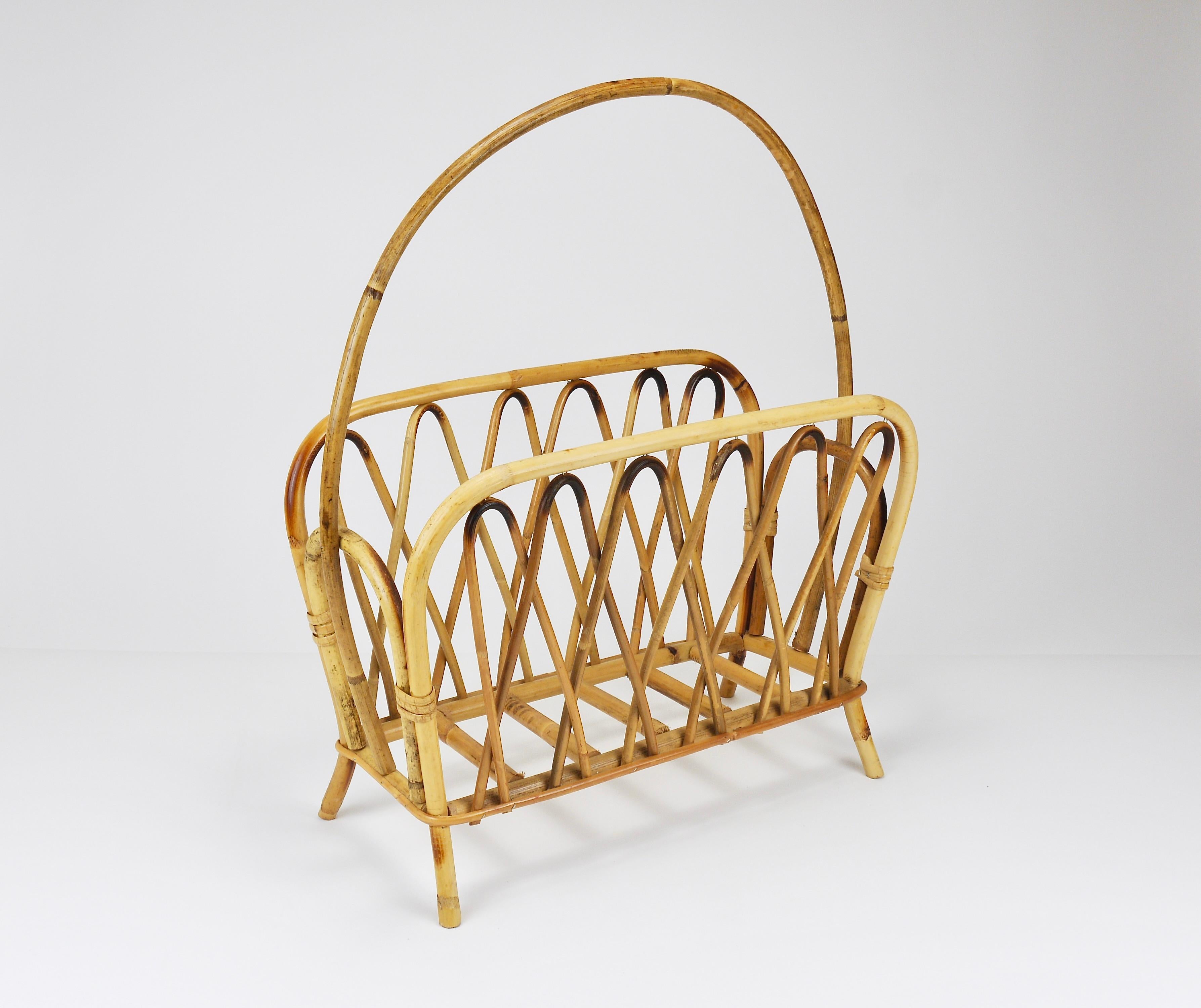 Franco Albini Style Rattan Bamboo Magazine Rack Newspaper Stand, Italy, 1970s For Sale 8