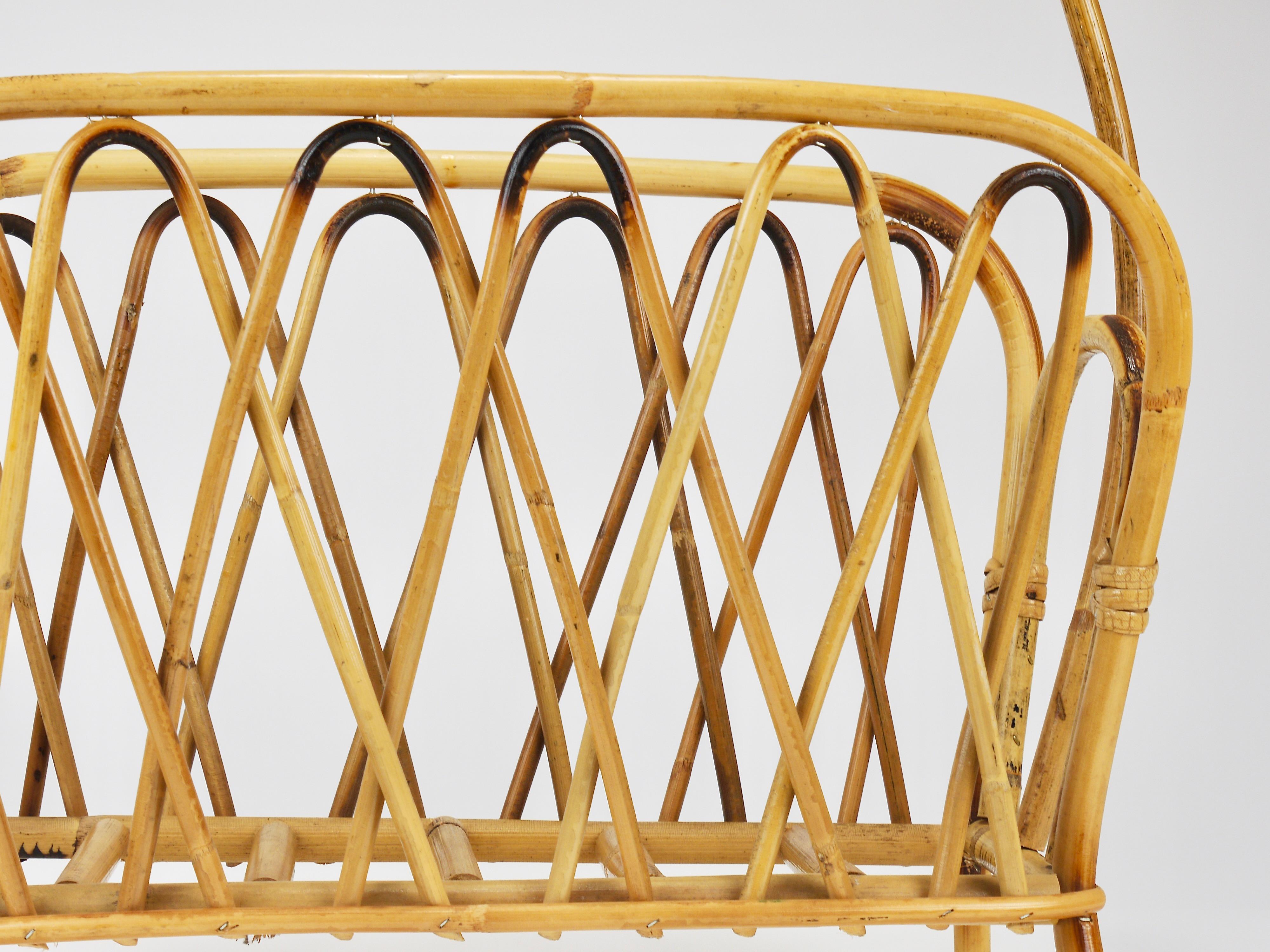 Franco Albini Style Rattan Bamboo Magazine Rack Newspaper Stand, Italy, 1970s For Sale 3