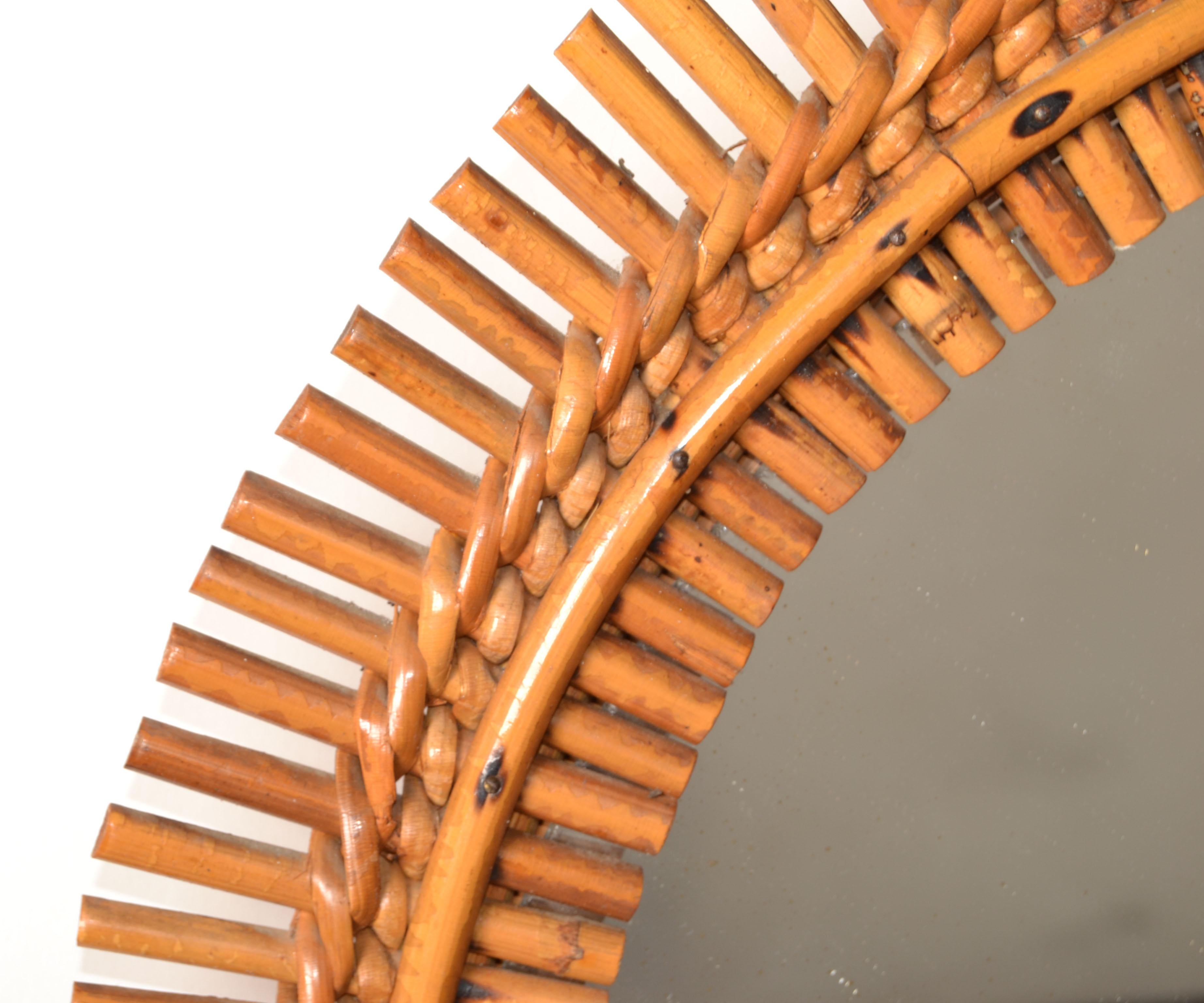 Miroir mural rond en bambou brûlé de style Franco Albini, Italie, mi-siècle moderne en vente 2