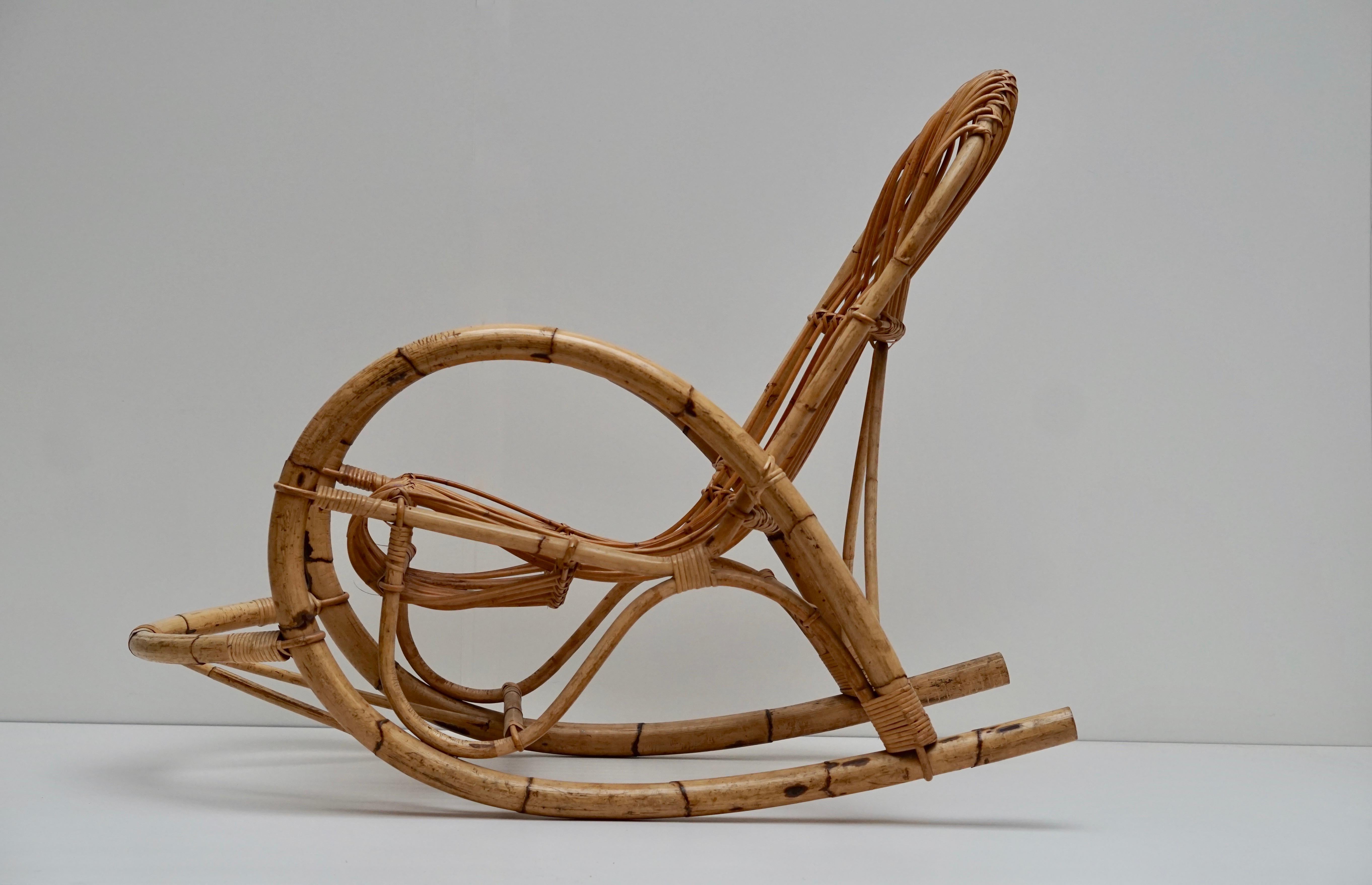 Mecedora de mimbre y bambú estilo Franco Albini Italiano en venta
