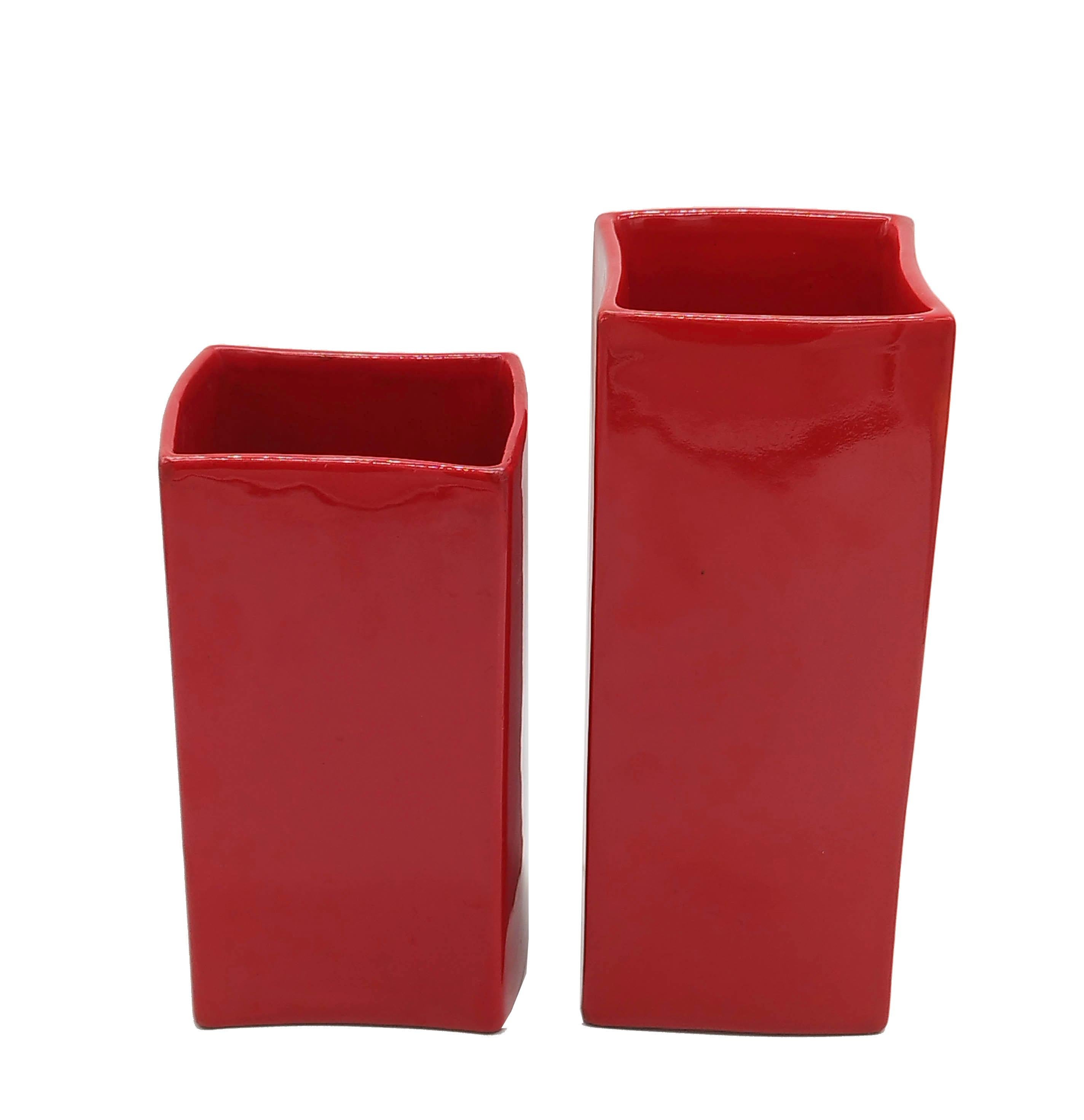 Italian Franco Bettonica for Gabbianelli Set of Two Red Ceramic Vases, Italy 1970s