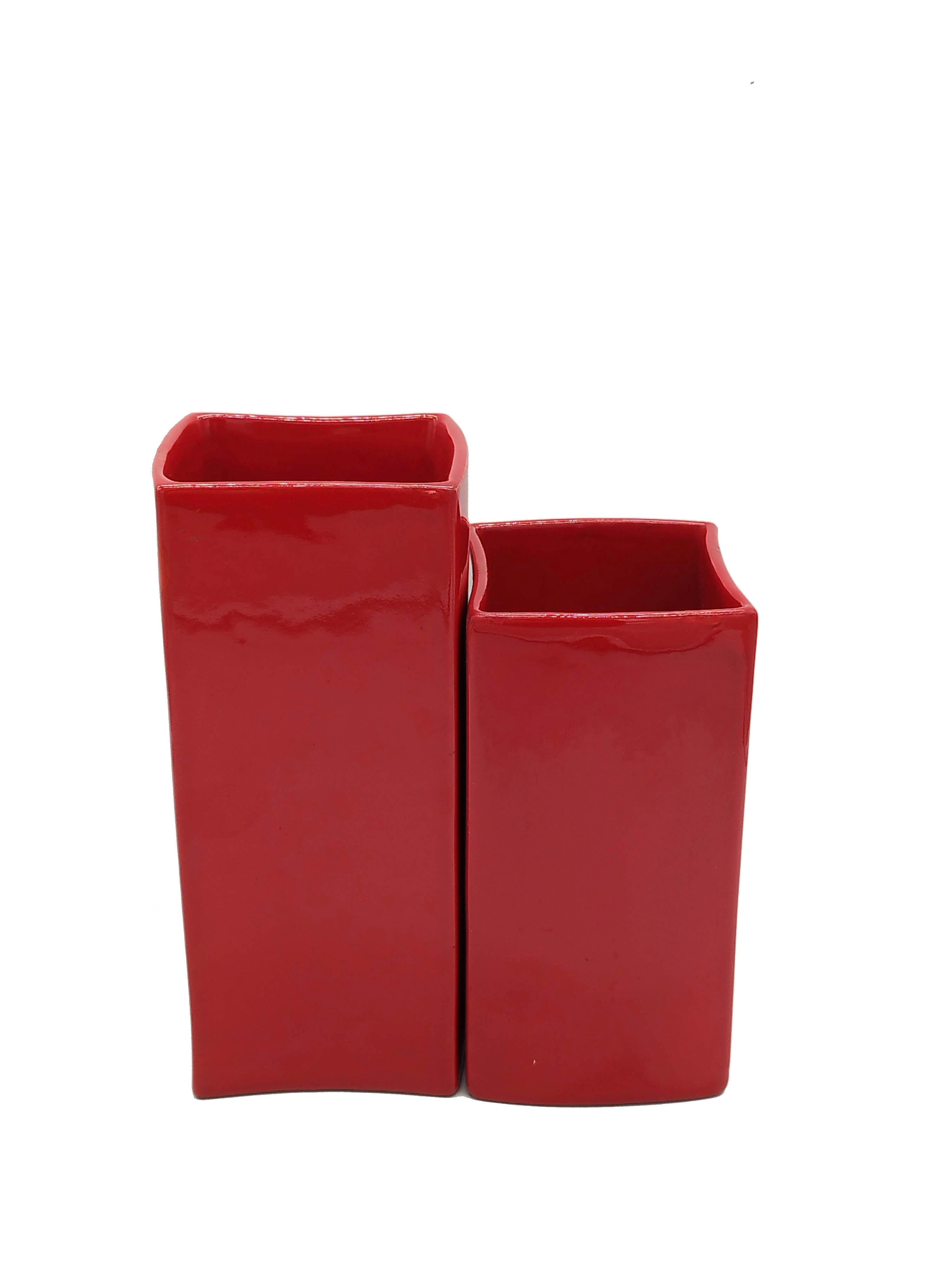 Late 20th Century Franco Bettonica for Gabbianelli Set of Two Red Ceramic Vases, Italy 1970s