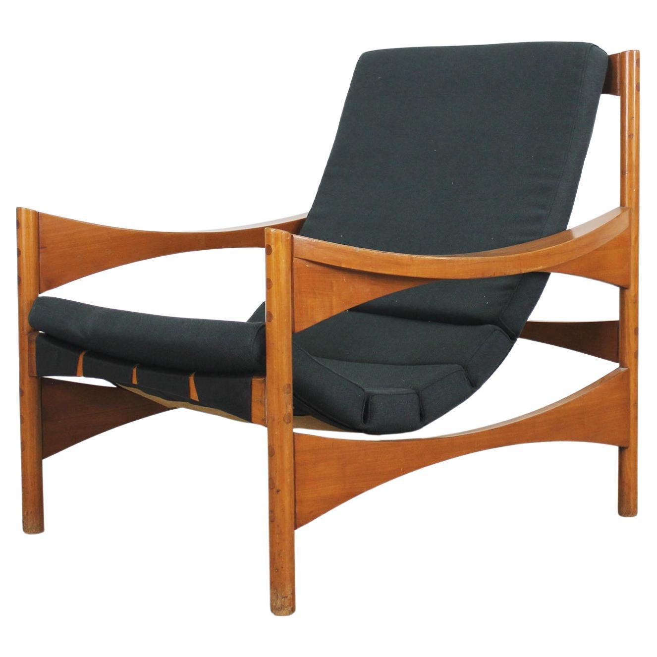 Franco Bettonica P 40 Armchair in Walnut and Fabric by Poltronova 1960s For Sale