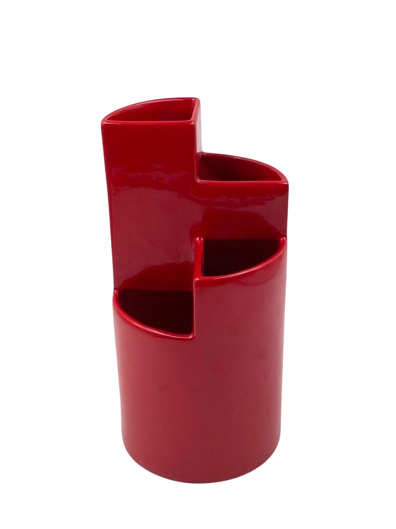 Franco Bettonica, vase en céramique rouge mod. fb1, Gabbianelli Italie vers 1970 en vente 1