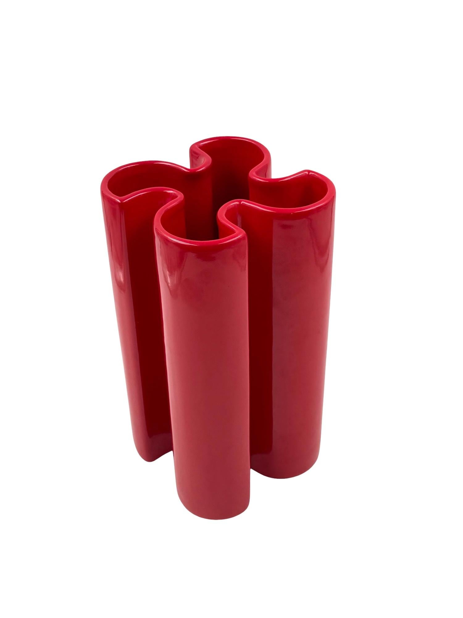 Franco Bettonica, Space age rare red ceramic vase, Gabbianelli Italy ca. 1970 in vendita 3