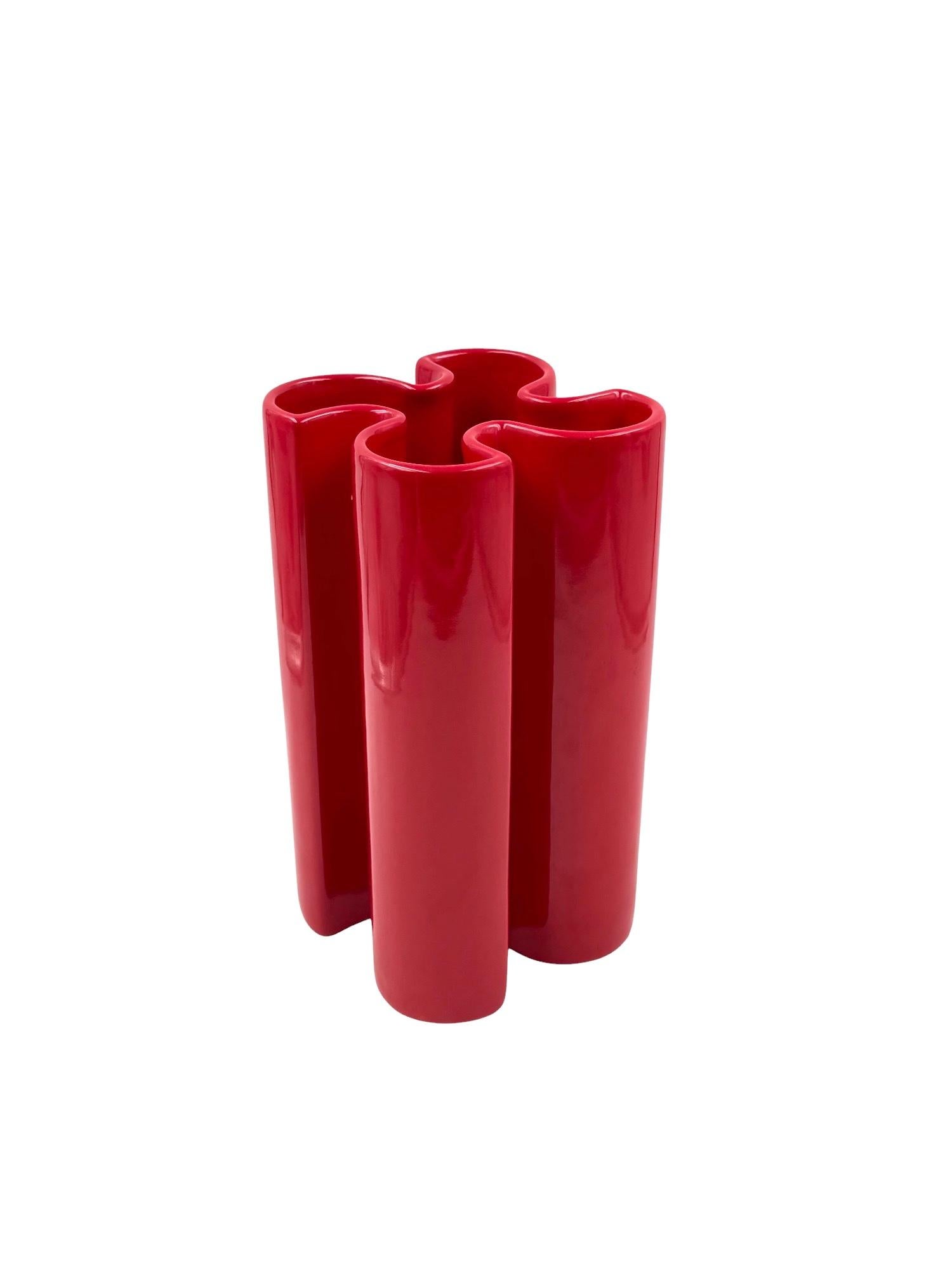 Franco Bettonica, Space age rare red ceramic vase, Gabbianelli Italy ca. 1970 in vendita 5