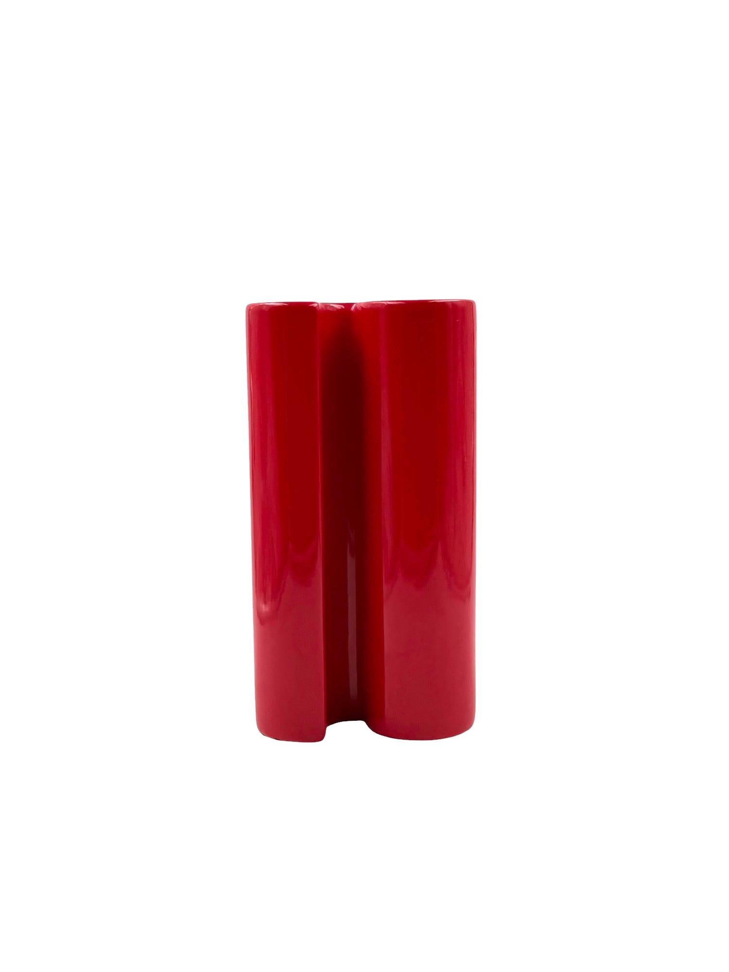 Franco Bettonica, Space age rare red ceramic vase, Gabbianelli Italy ca. 1970 in vendita 6