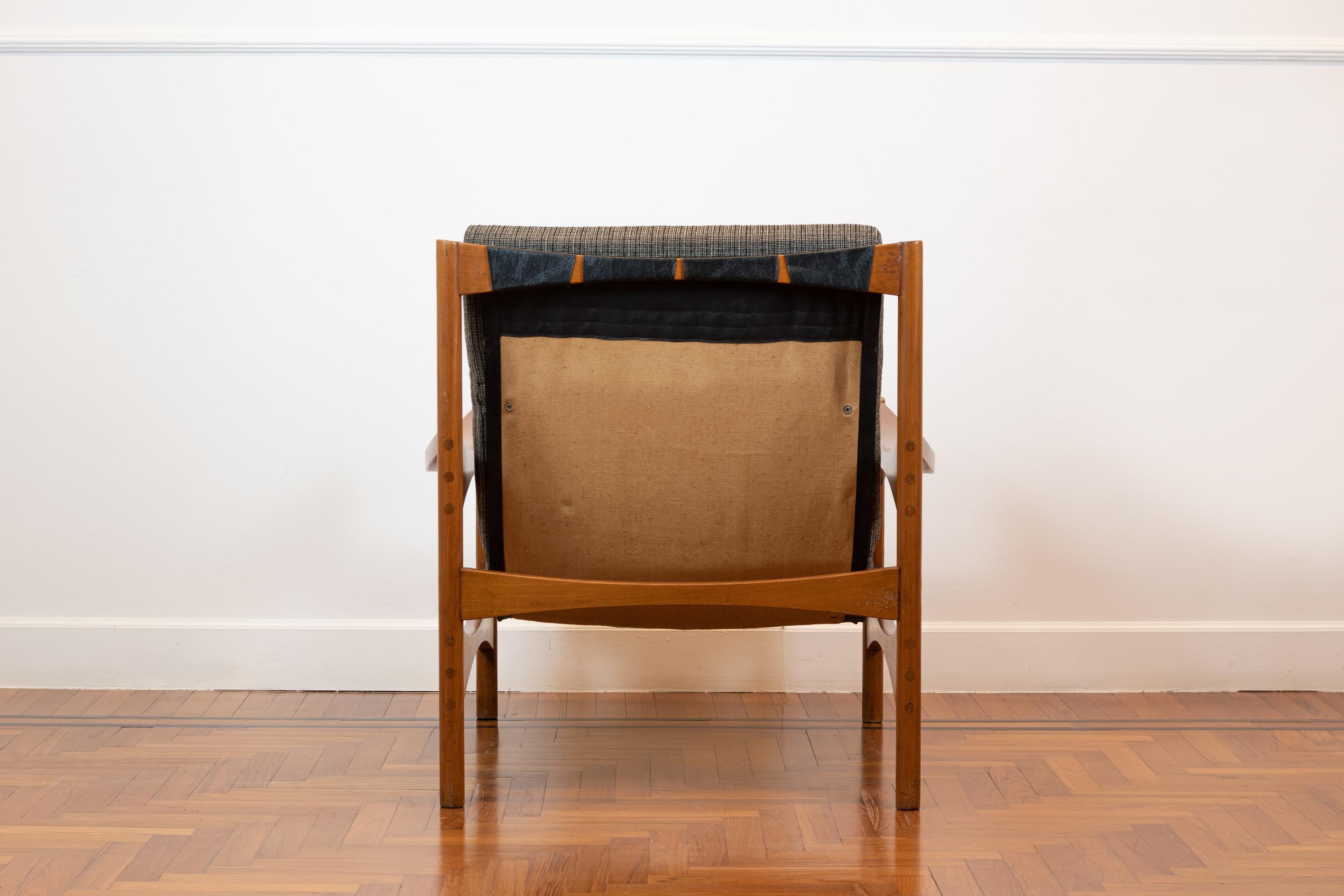 Franco Bettonica Walnut Wood P40 Armchair for Poltronova, 1959 In Good Condition In Montecatini Terme, IT