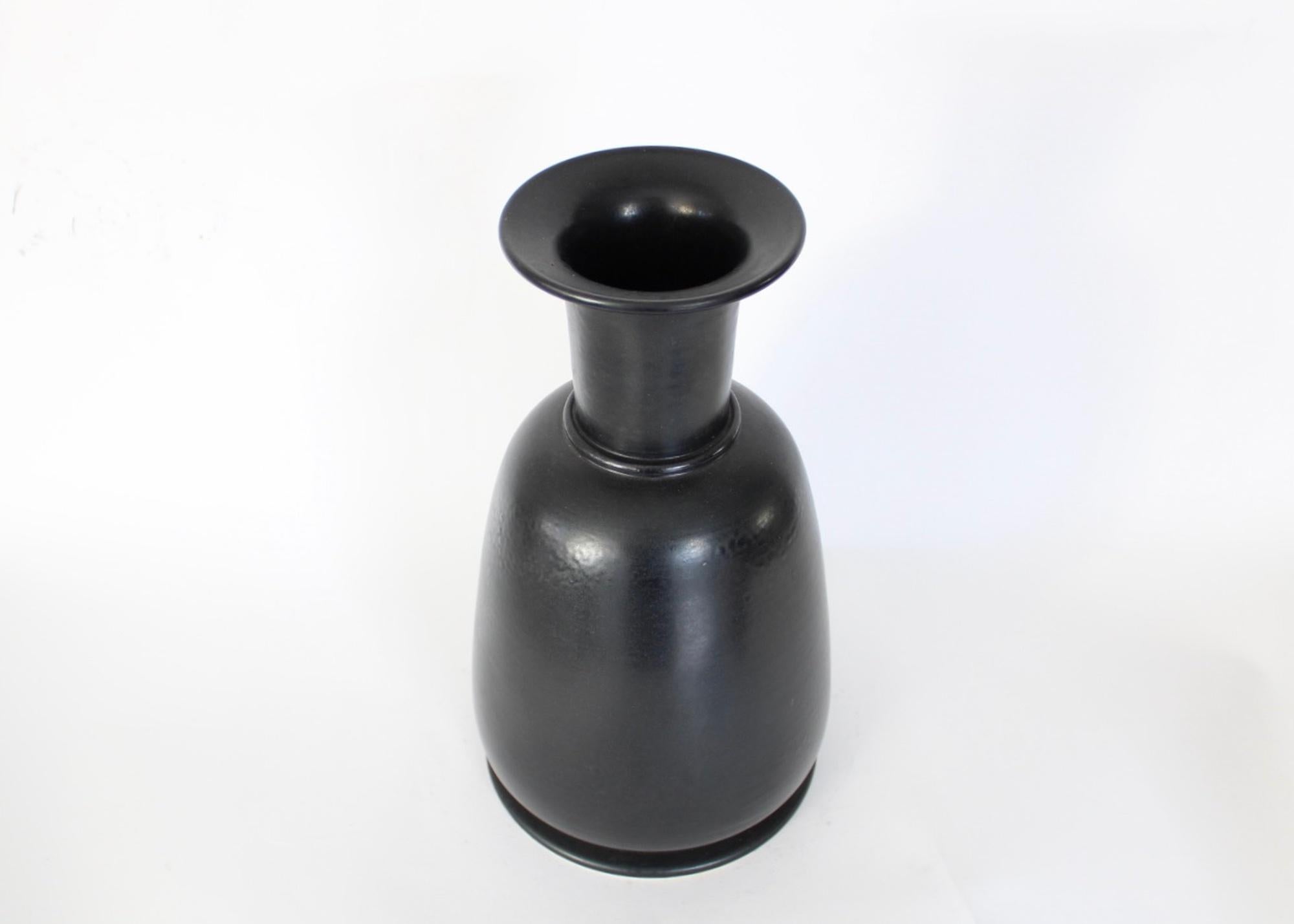 Modern Franco Bucci Italian Black Ceramic Vase Italy  c1970 For Sale
