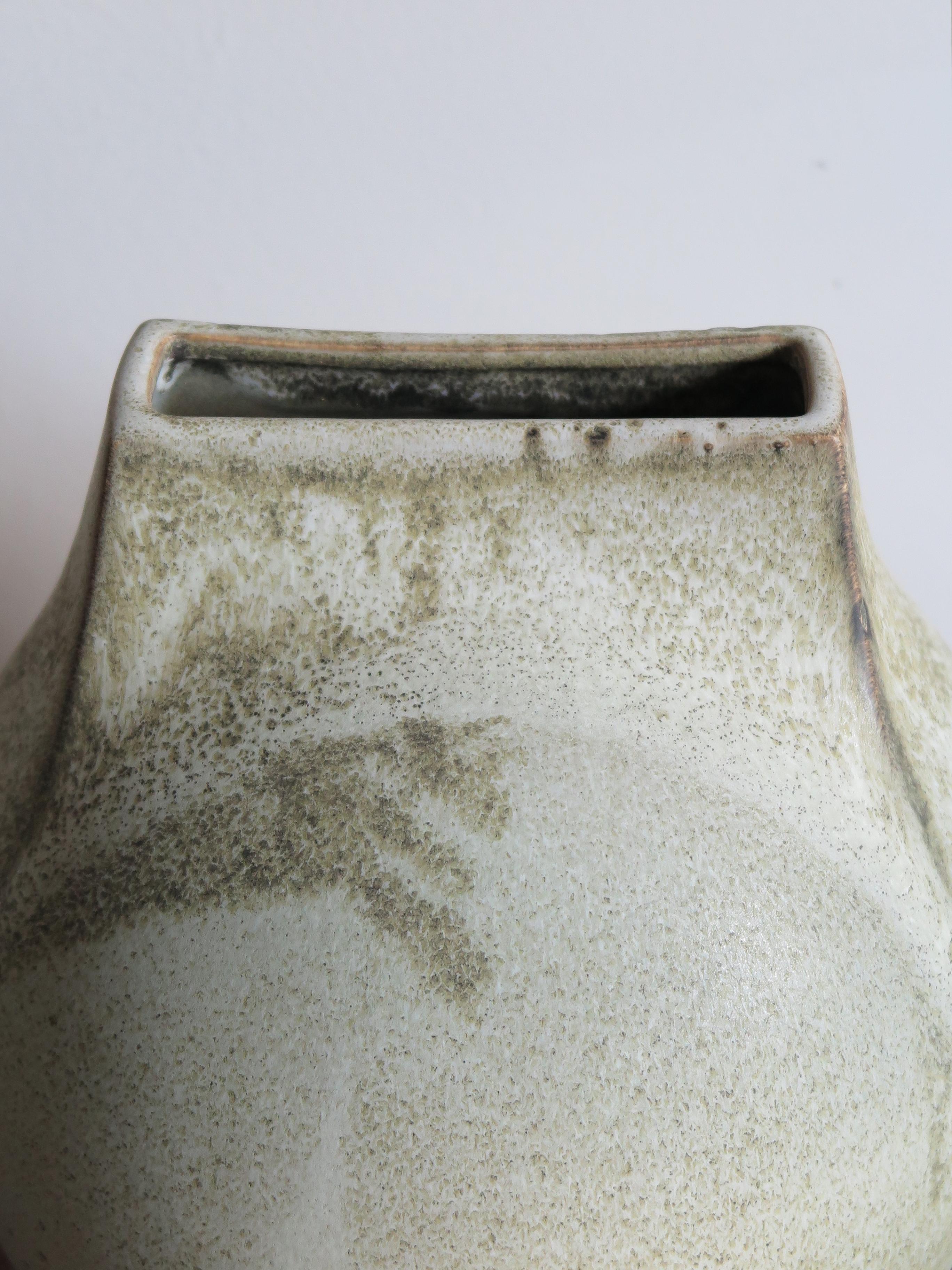 Fin du 20e siècle Grand vase italien moderne de la poterie grès du milieu du siècle dernier, Franco Bucci, 1970 en vente