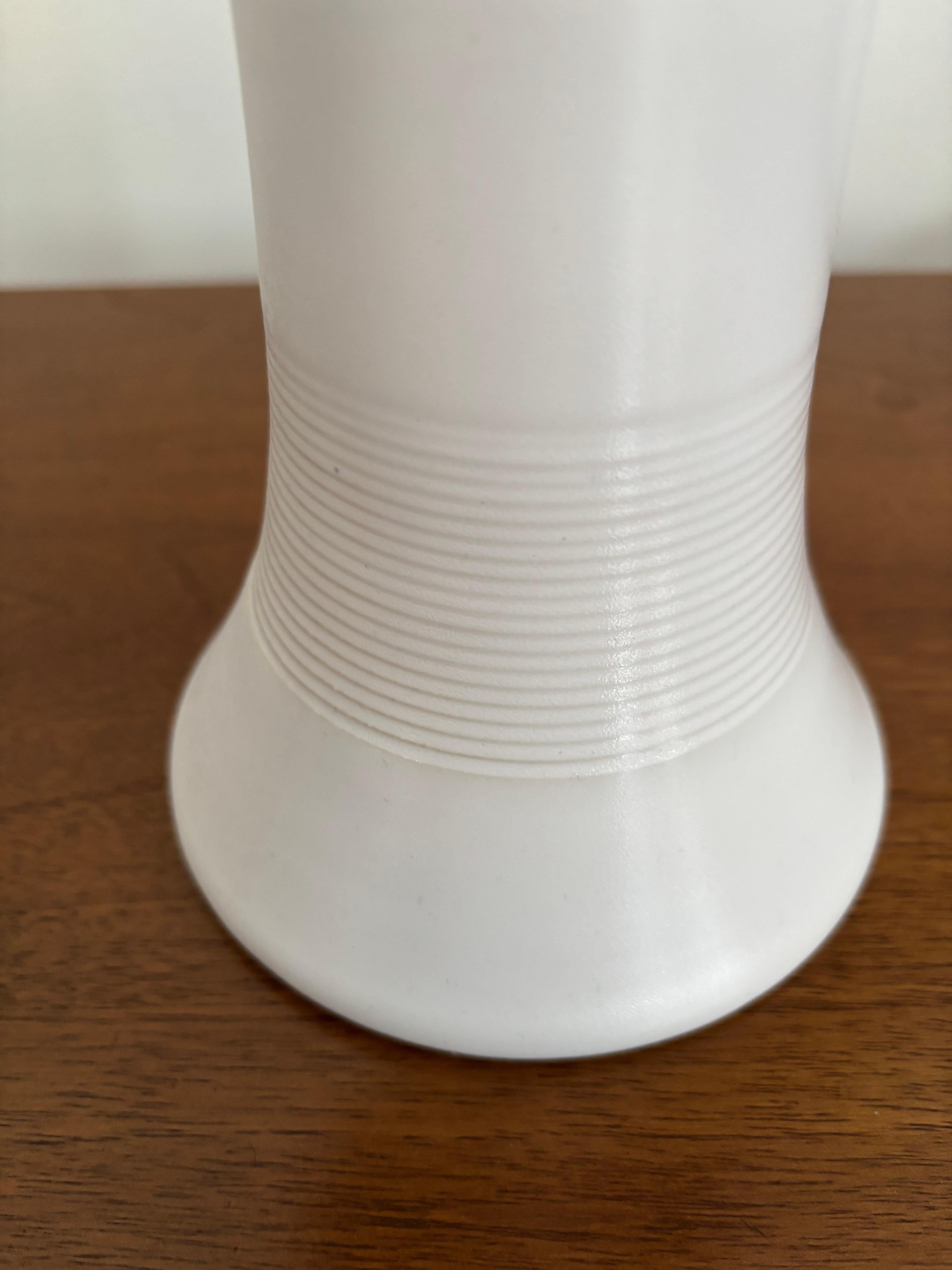 Ceramica Vaso in ceramica bianca italiana di Franco Bucci, anni '70 in vendita