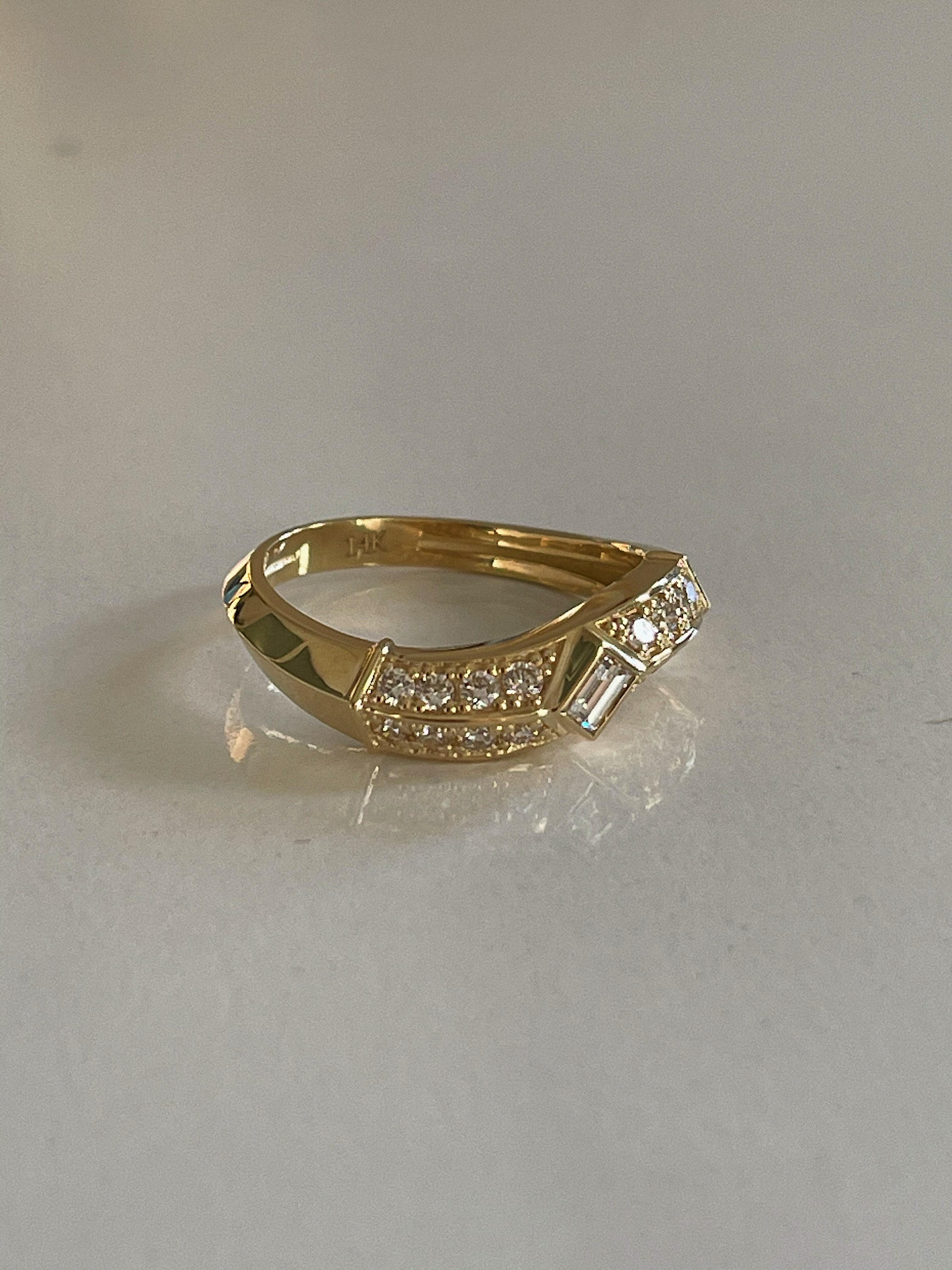 Franco Curved Ring 14k Solid Yellow Gold 0.5 Carat Diamonds In New Condition For Sale In Los Angeles, CA