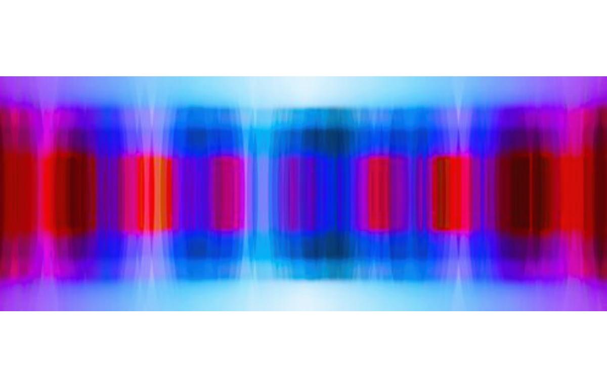 Franco DeFrancesca (nato nel 1967) è un artista multidisciplinare il cui lavoro indaga i legami tra arte e tecnologia. Utilizzando l'imaging digitale per navigare tra la fotografia e la pittura, il suo lavoro minimalista dai colori vibranti