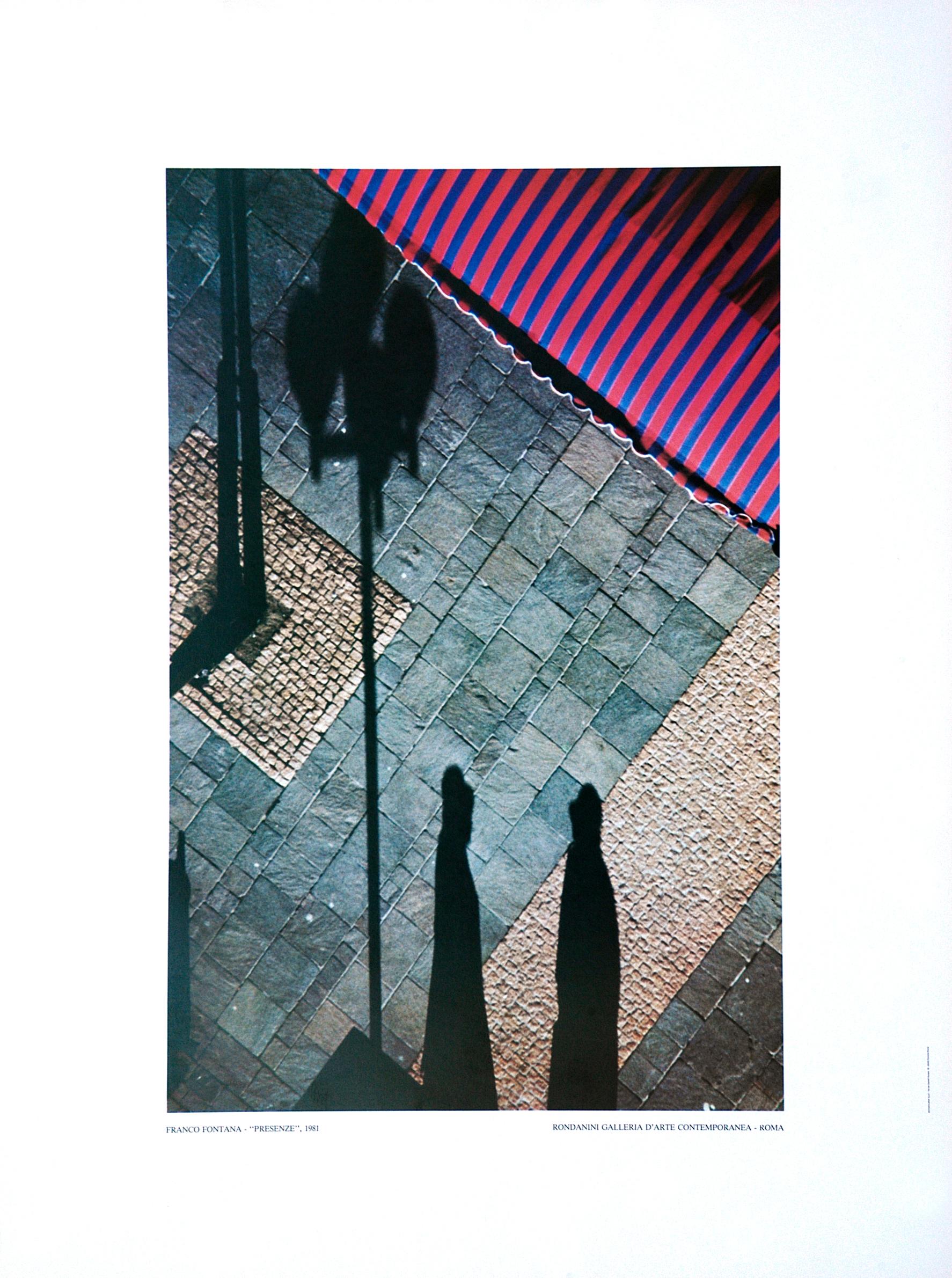 Presenze est une estampe réalisée par Franco Fontana, en 1981.

Impression offset. Rondanini Galleria D'arte Contemporanea - Roma.

Affiche en couleur d'après une photographie de Franco Fontana (Modène, 1933), l'un des plus célèbres photographes